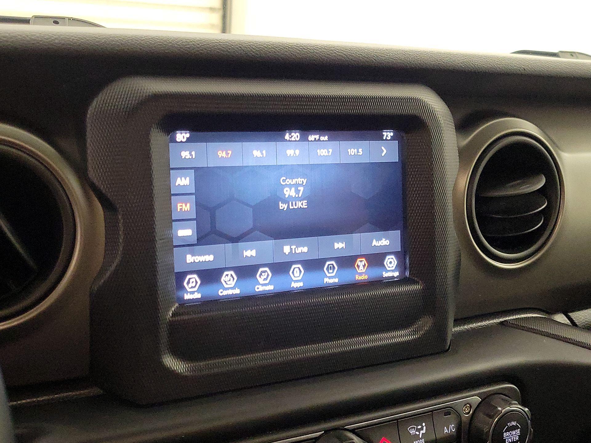 Thumbnail: 2019 Jeep Wrangler - 15