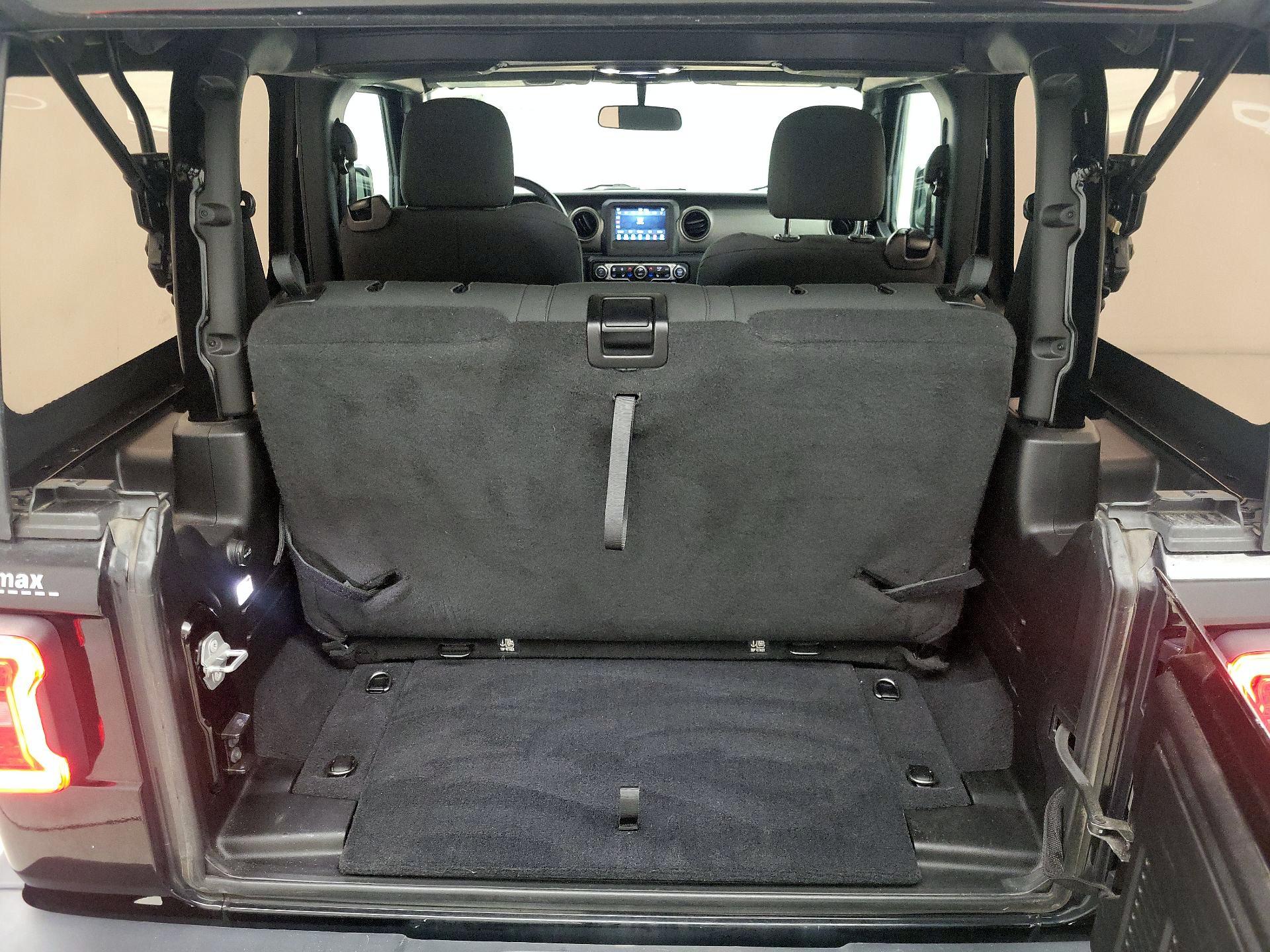 Thumbnail: 2019 Jeep Wrangler - 19