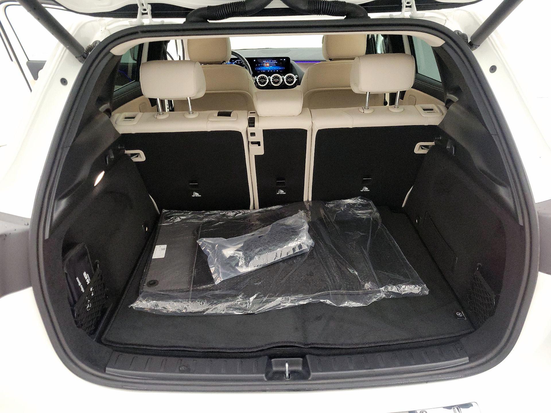 Thumbnail: 2023 Mercedes-Benz GLA - 20