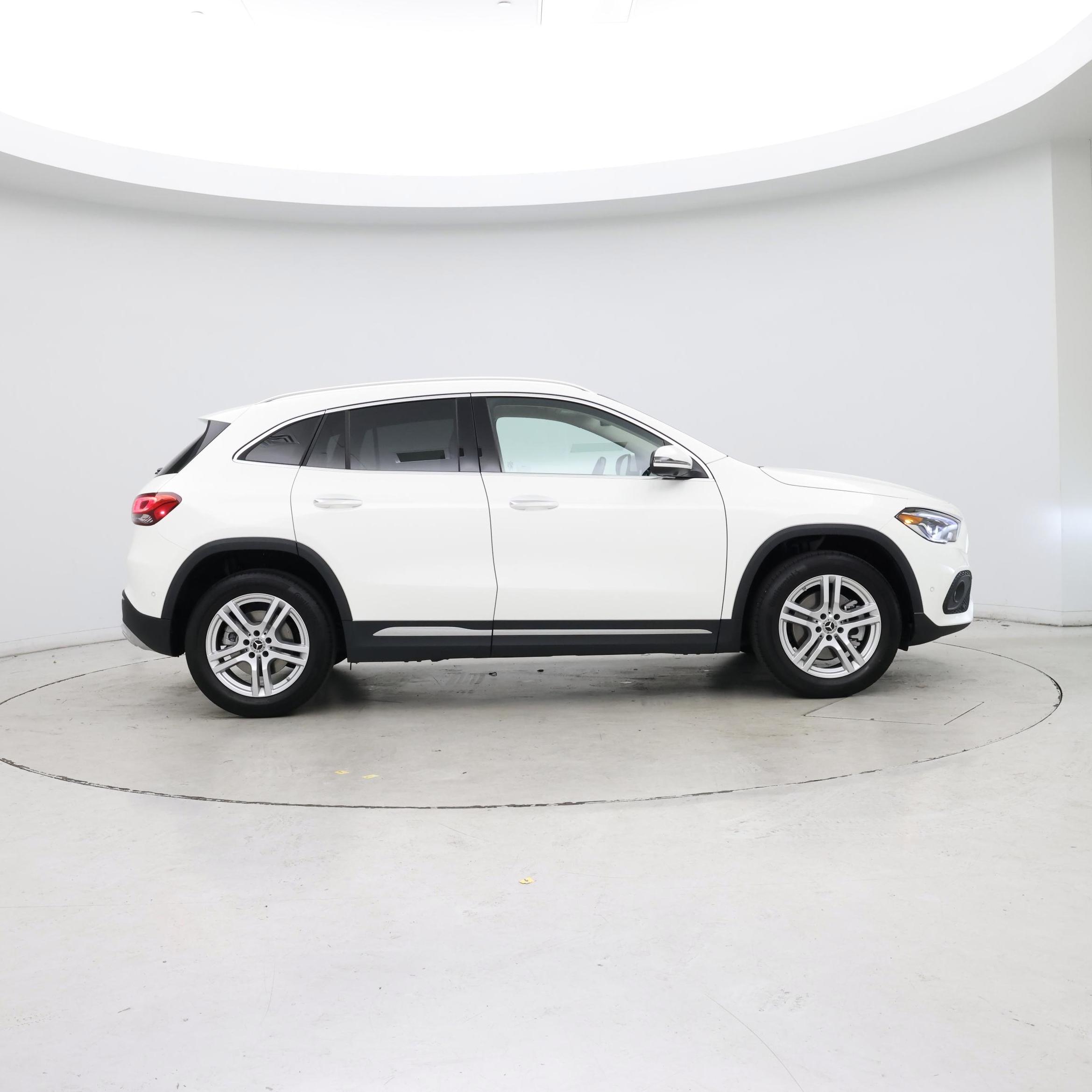 Thumbnail: 2023 Mercedes-Benz GLA - 7