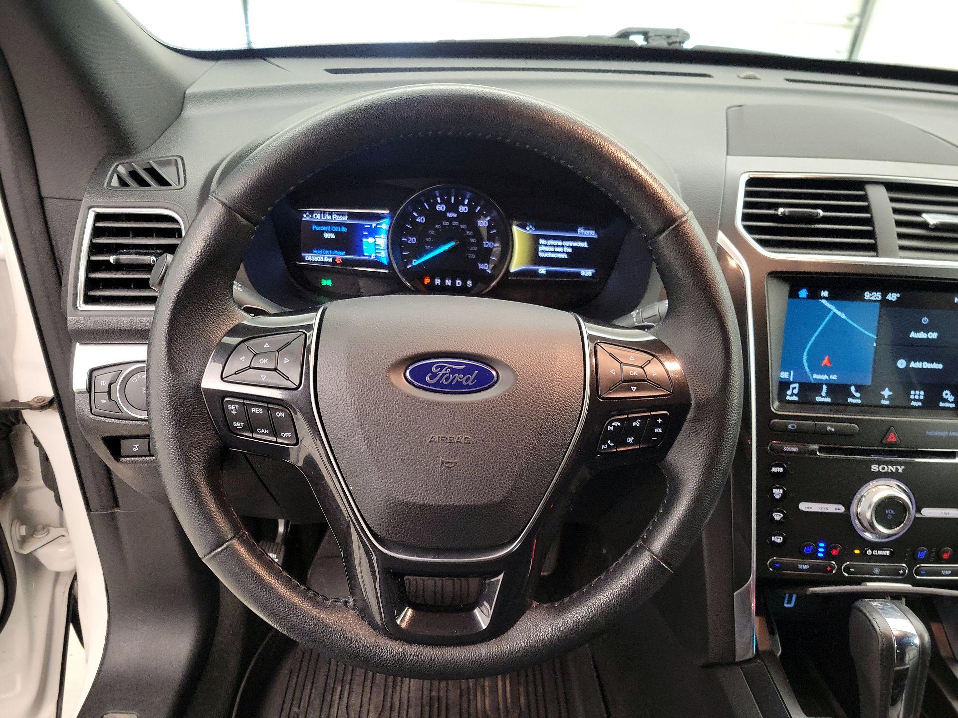 Thumbnail: 2017 Ford Explorer - 10