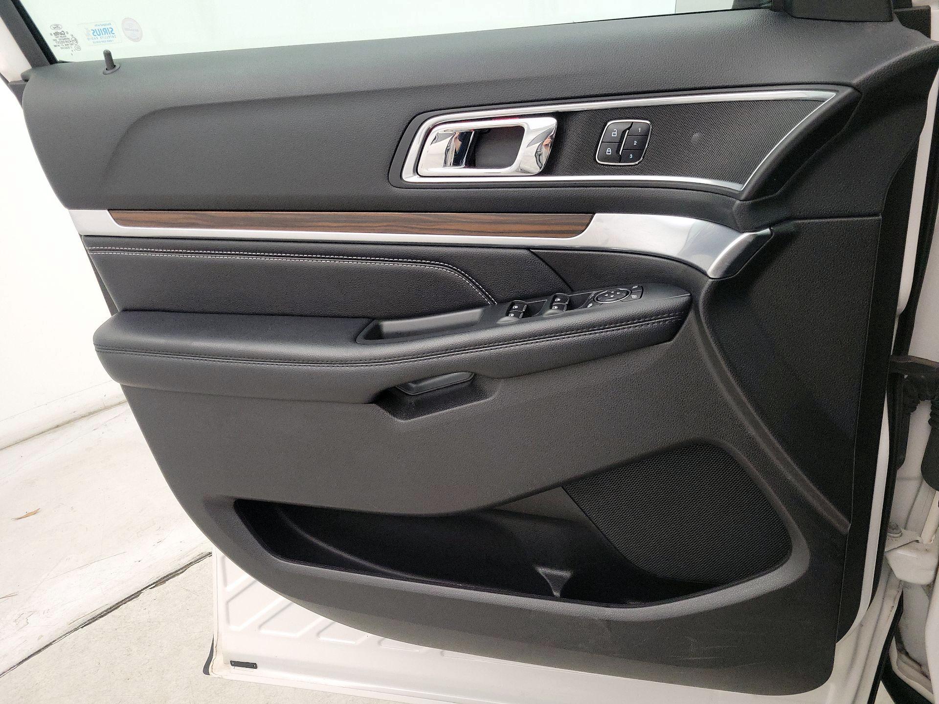 Thumbnail: 2017 Ford Explorer - 12