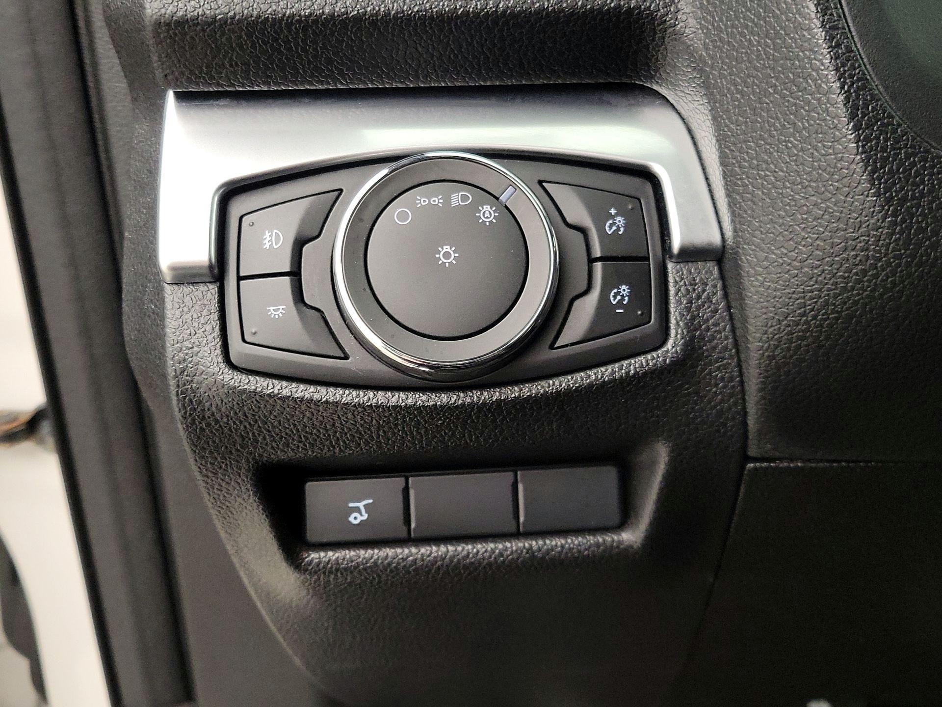 Thumbnail: 2017 Ford Explorer - 13