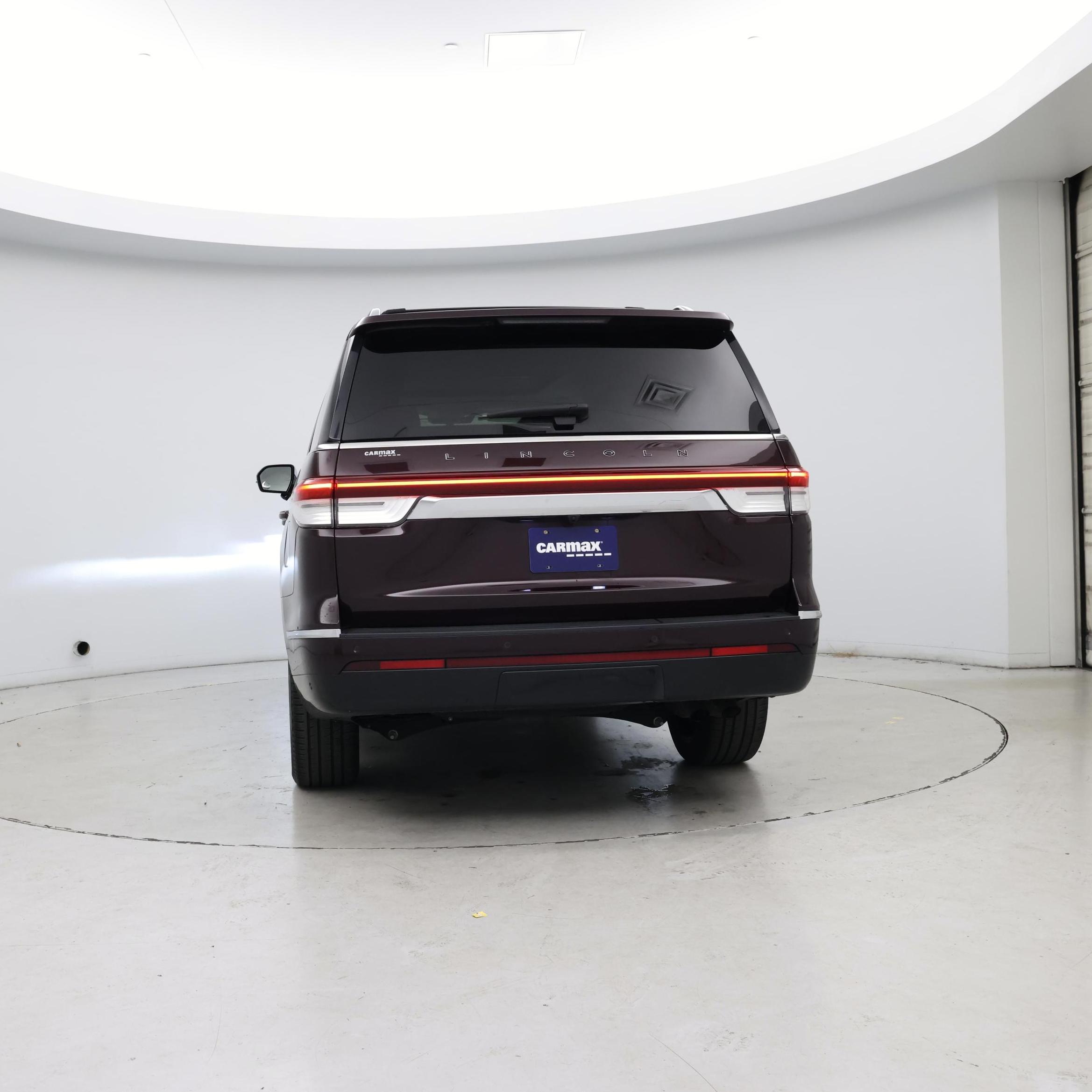 Thumbnail: 2024 Lincoln Navigator L - 6