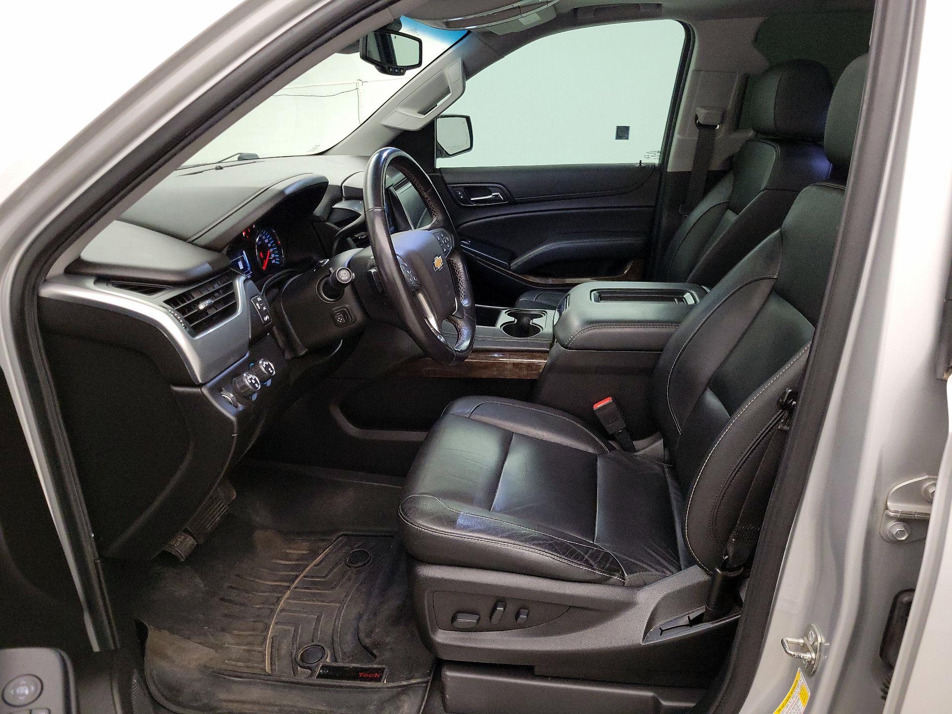 Thumbnail: 2019 Chevrolet Tahoe - 11