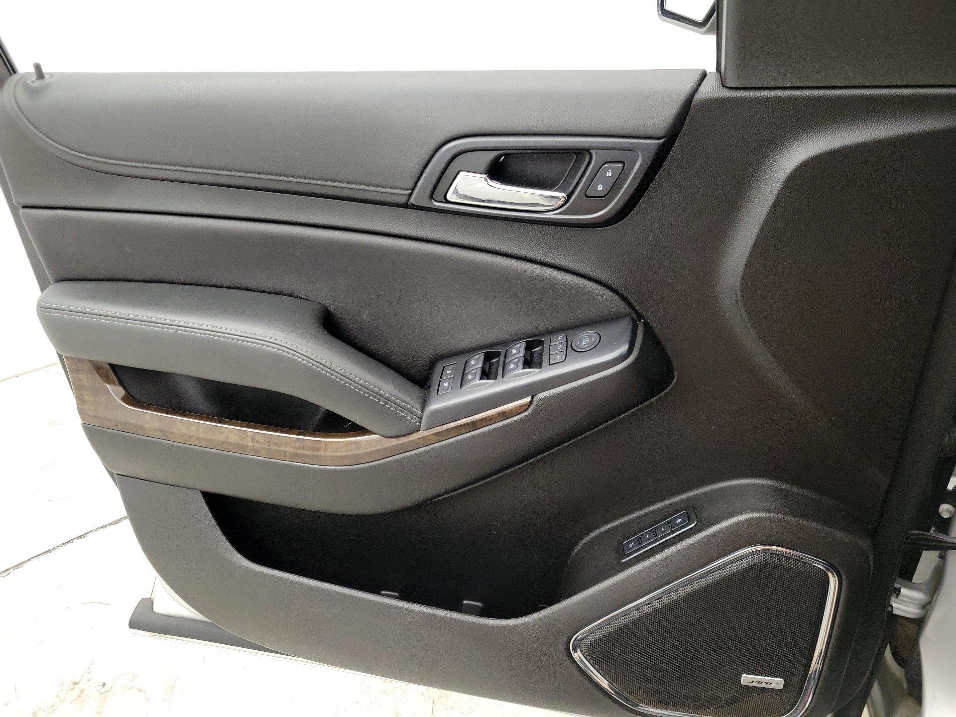 Thumbnail: 2019 Chevrolet Tahoe - 12