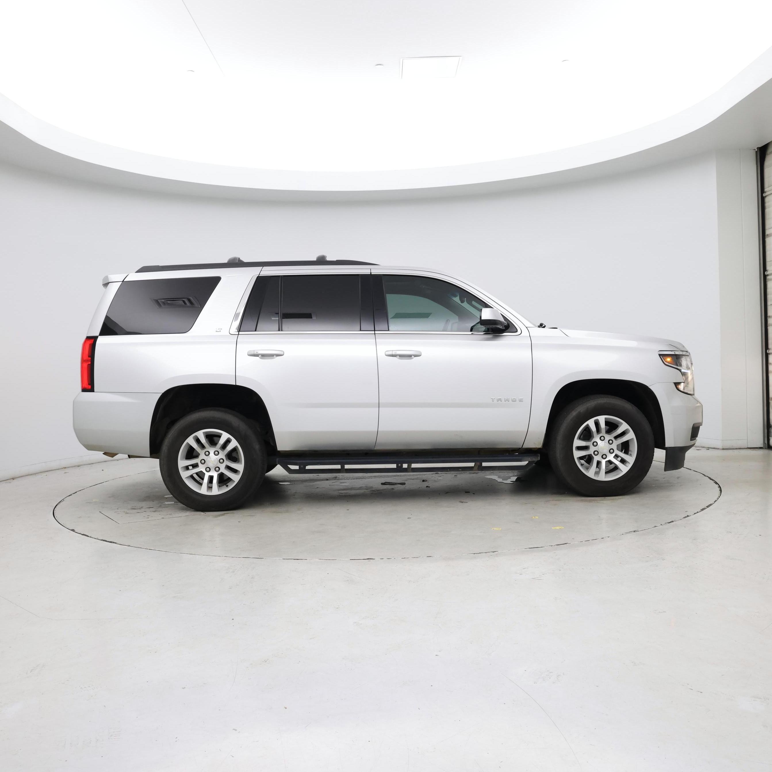 Thumbnail: 2019 Chevrolet Tahoe - 7