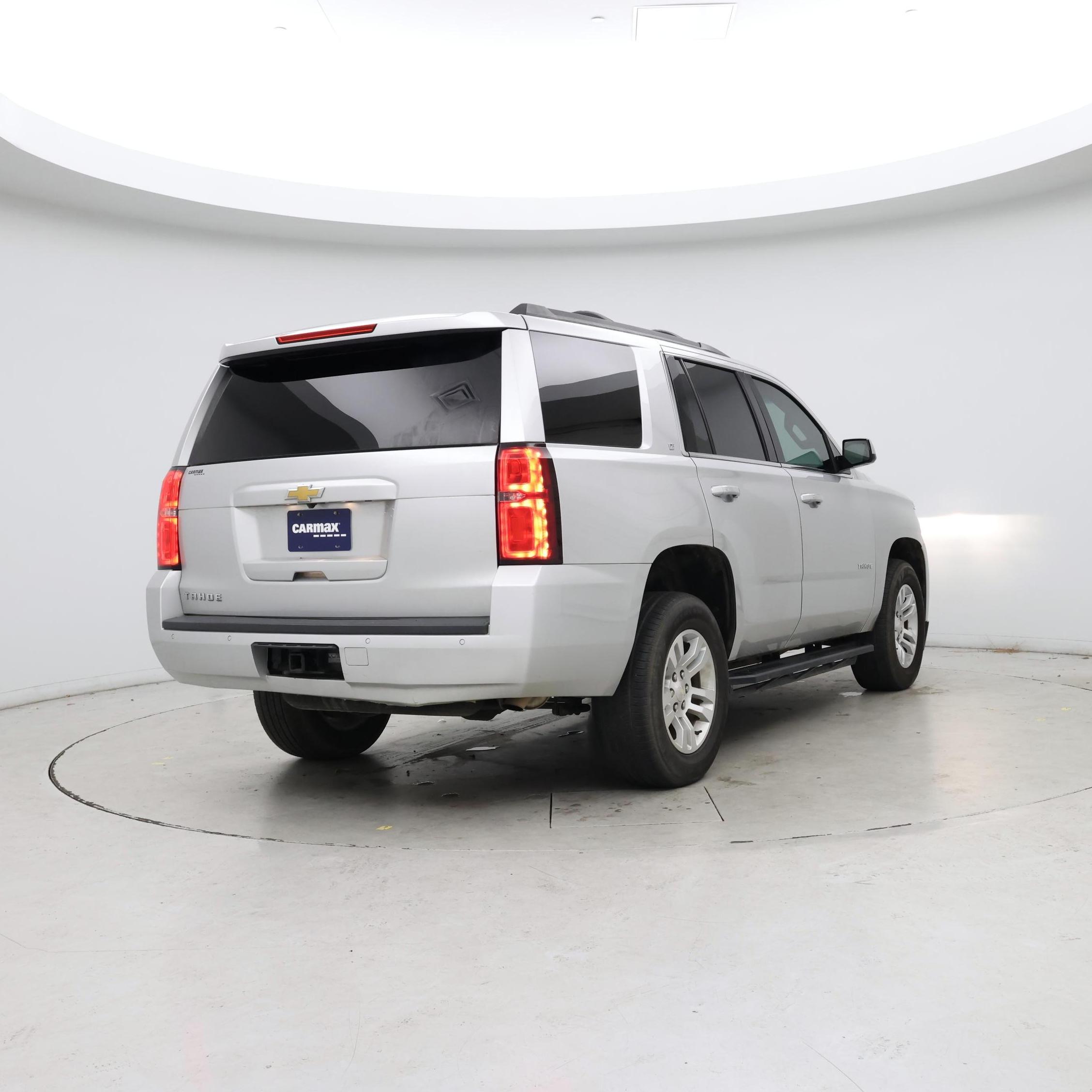 Thumbnail: 2019 Chevrolet Tahoe - 8