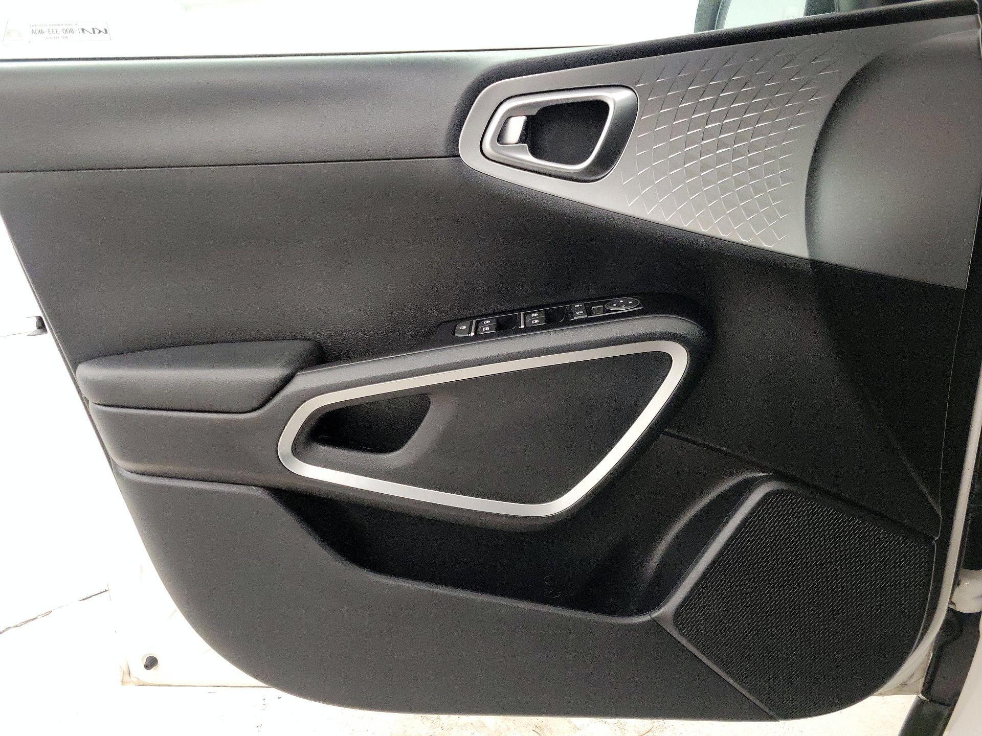 Thumbnail: 2022 Kia Soul - 12