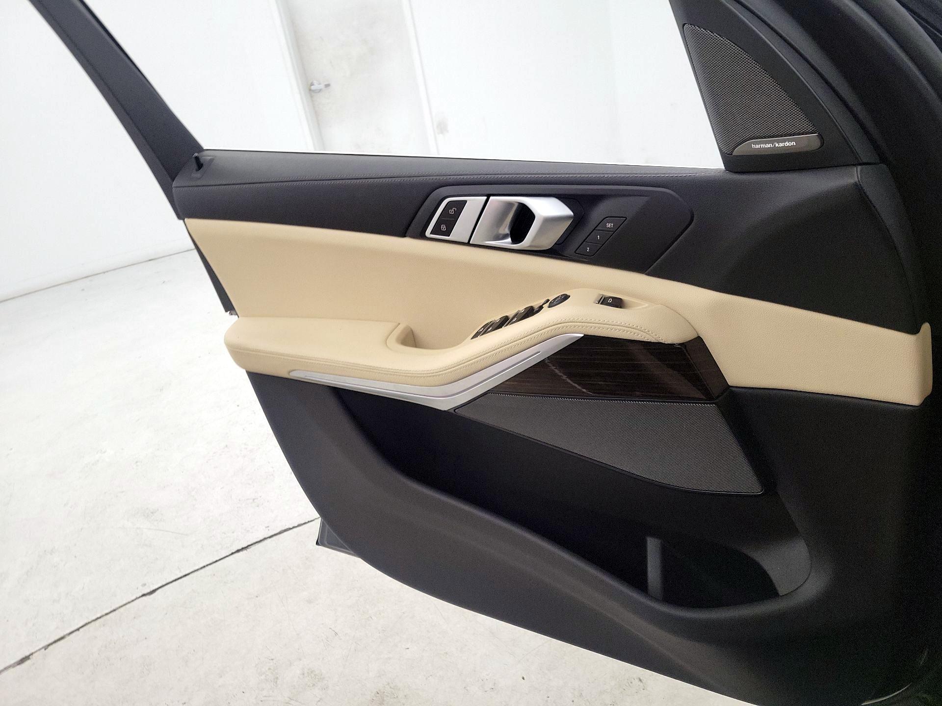 Thumbnail: 2021 BMW X5 - 12