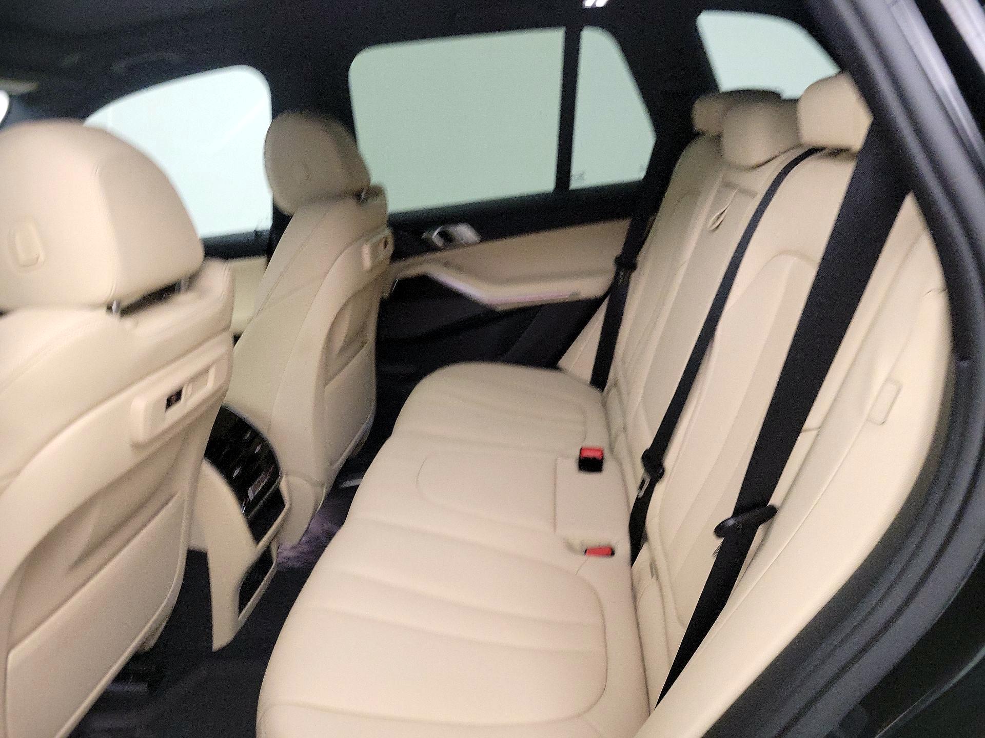 Thumbnail: 2021 BMW X5 - 18