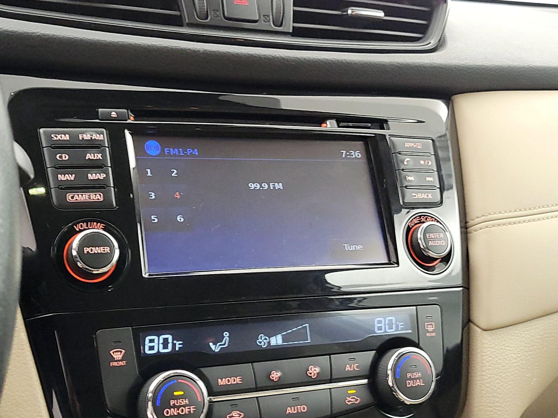 Thumbnail: 2017 Nissan Rogue - 15