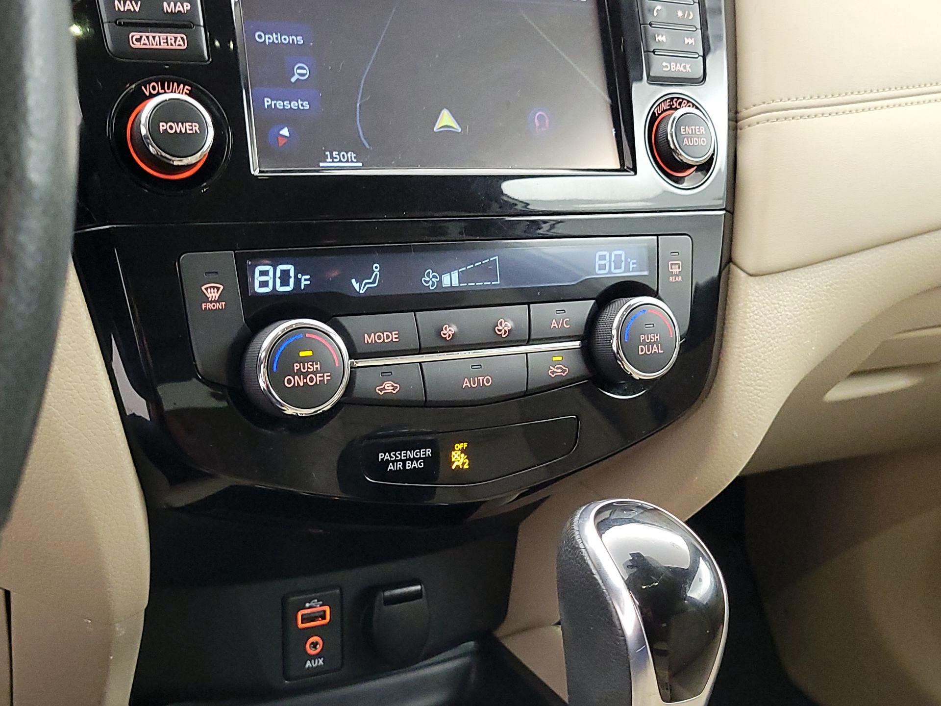 Thumbnail: 2017 Nissan Rogue - 16