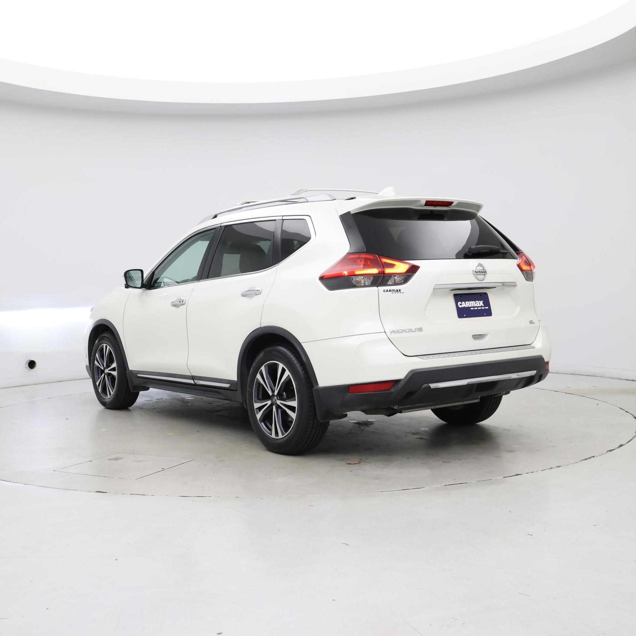 Thumbnail: 2017 Nissan Rogue - 2