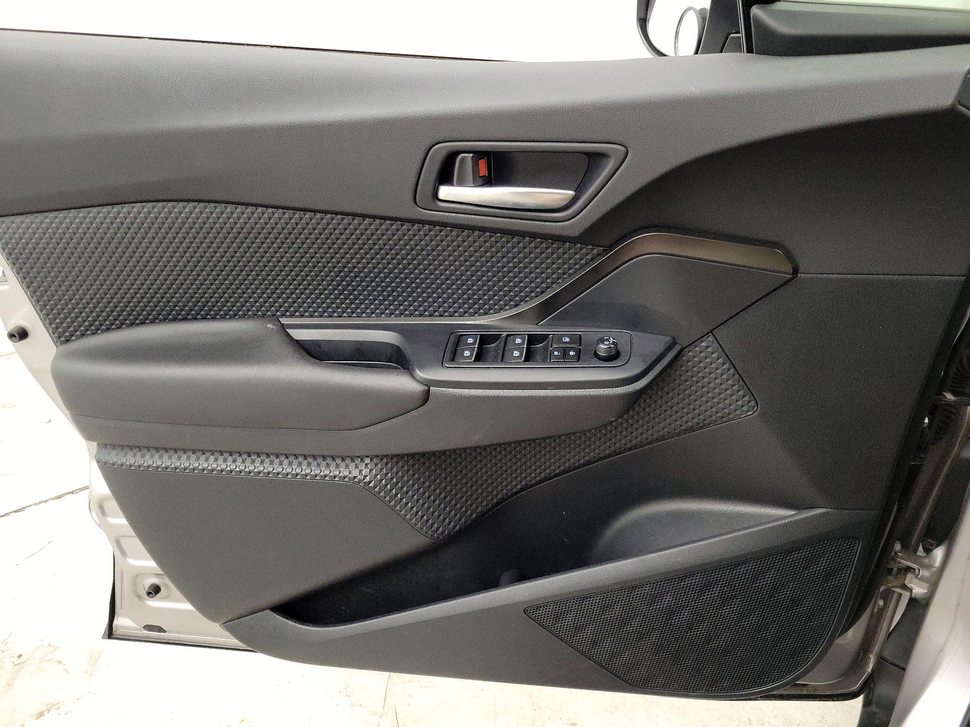 Thumbnail: 2018 Toyota C-HR - 12