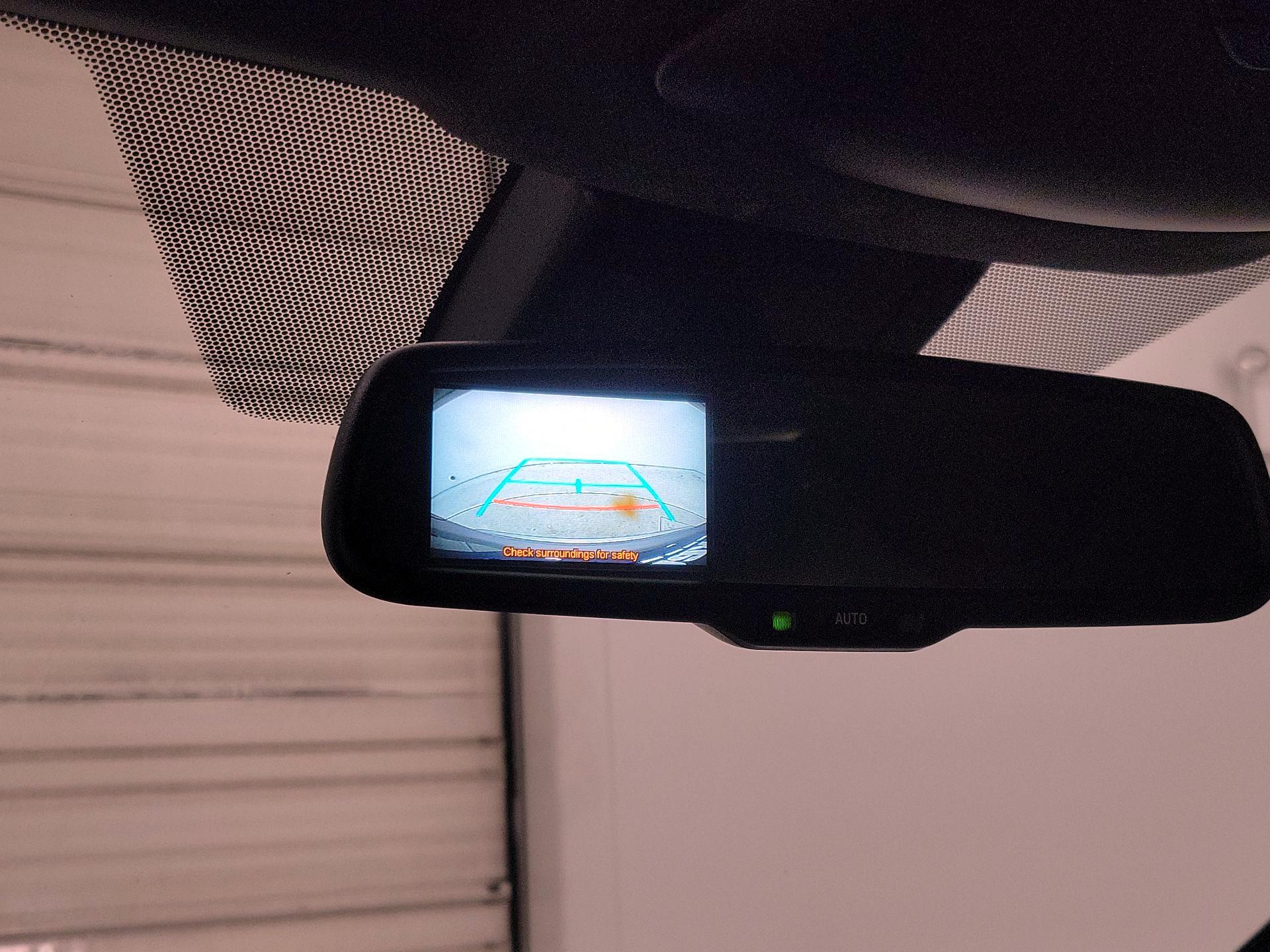 Thumbnail: 2018 Toyota C-HR - 14