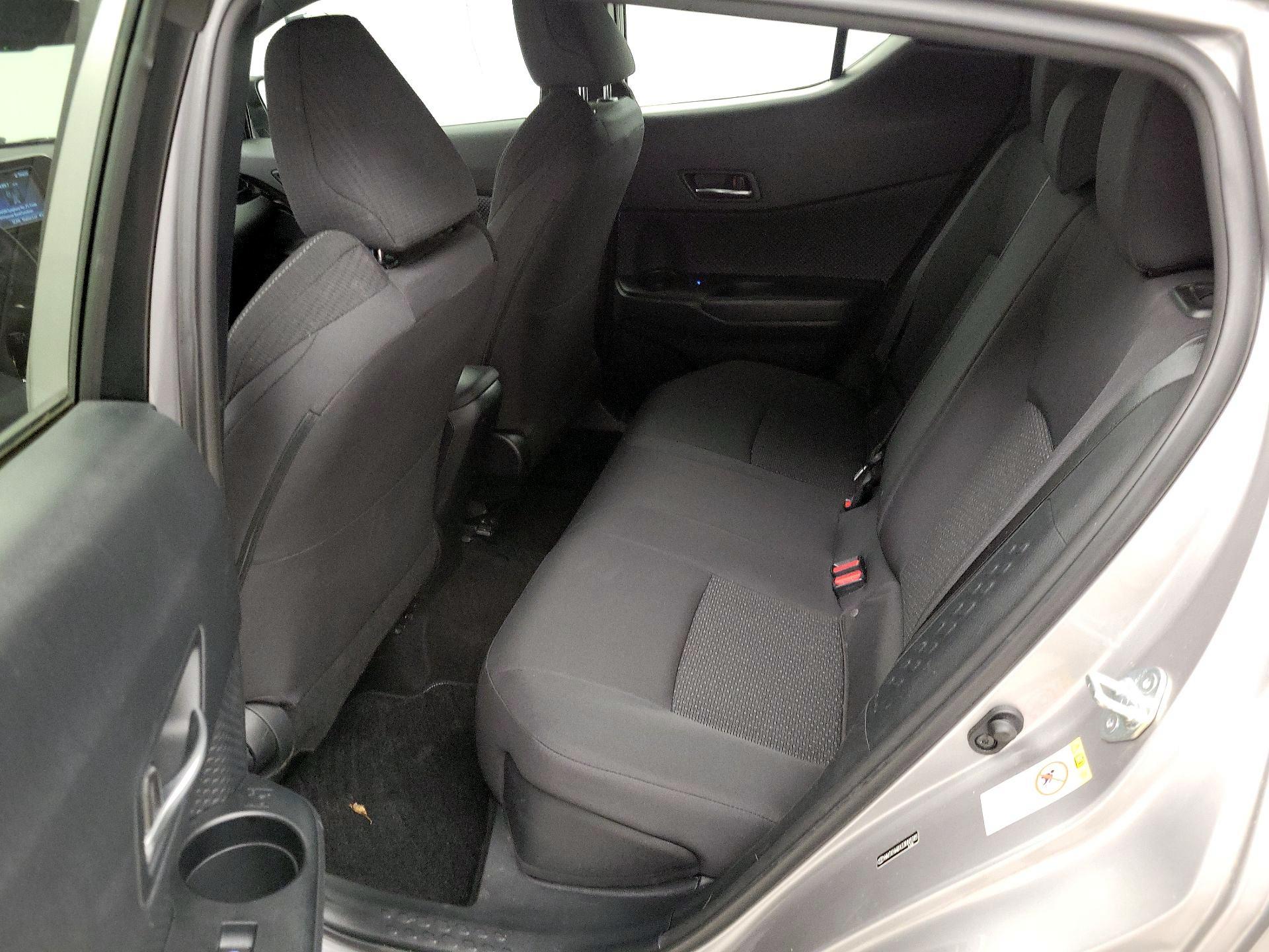 Thumbnail: 2018 Toyota C-HR - 19