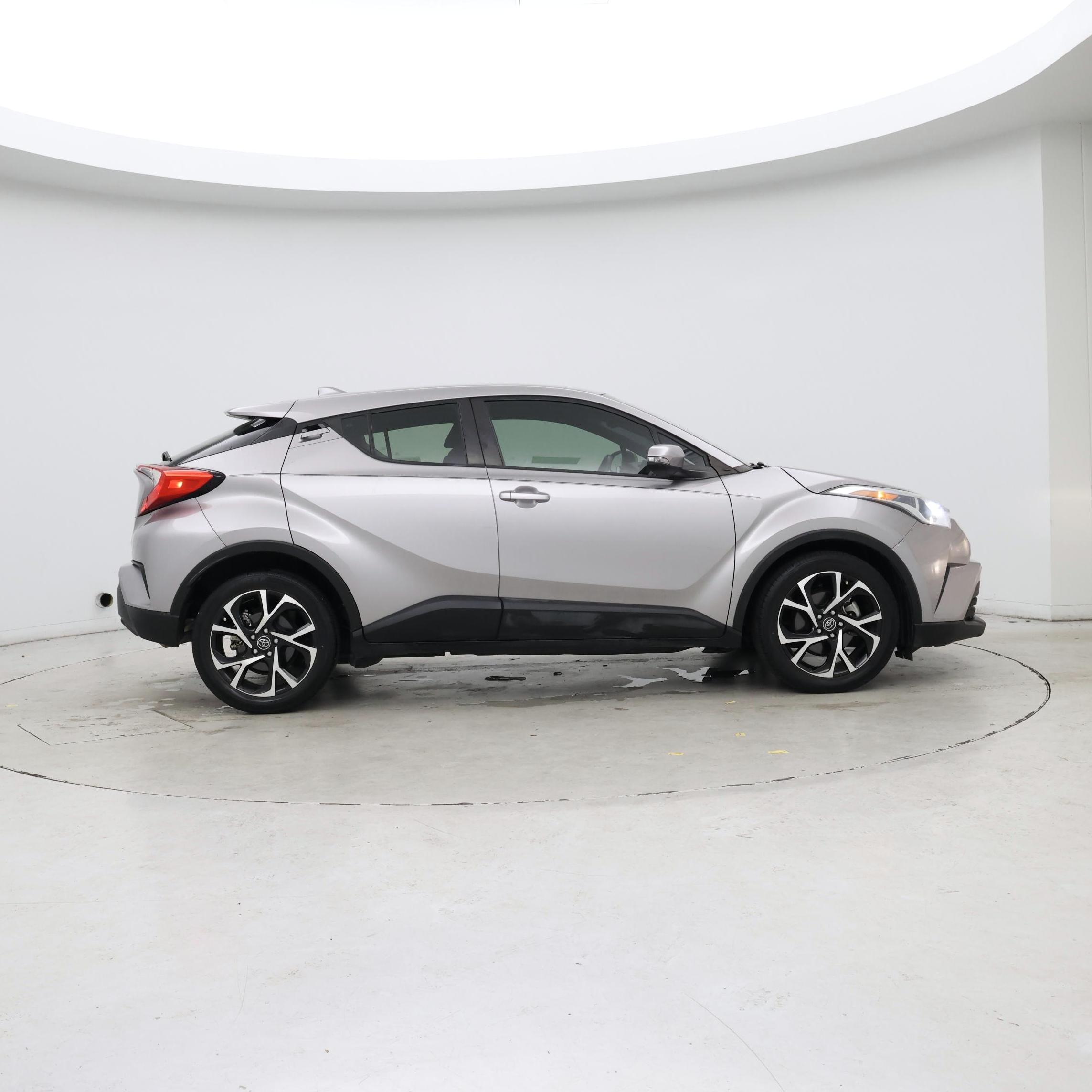 Thumbnail: 2018 Toyota C-HR - 7