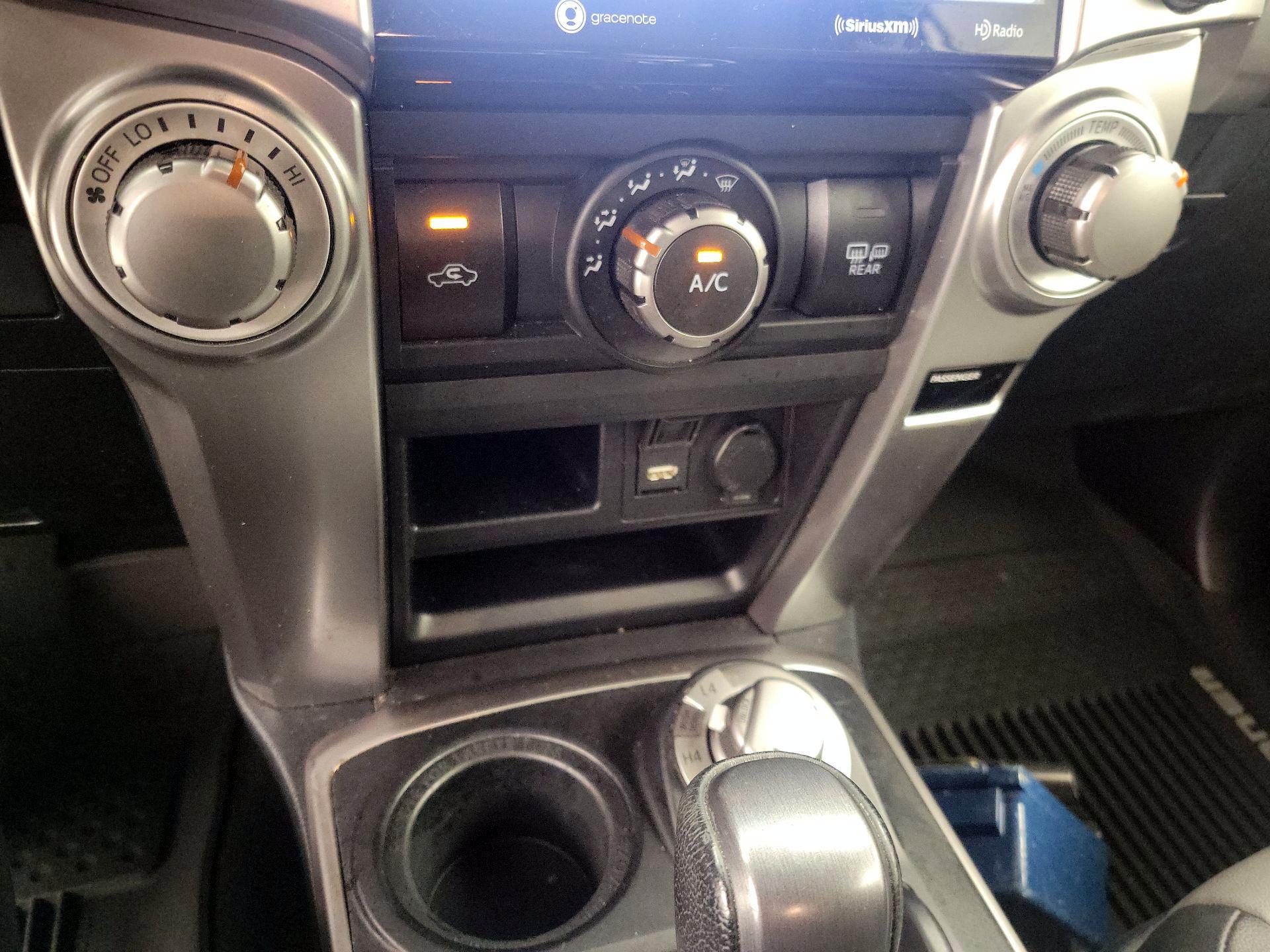 Thumbnail: 2020 Toyota 4Runner - 16