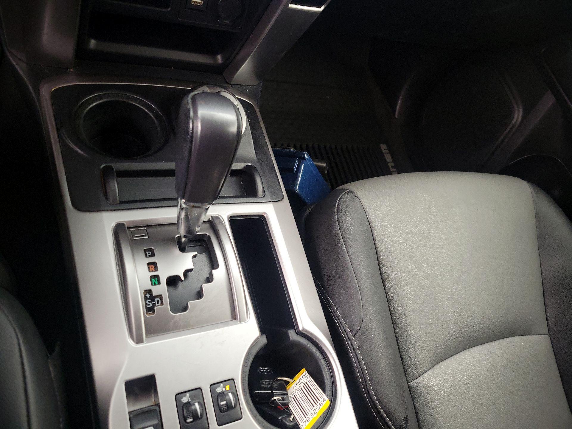 Thumbnail: 2020 Toyota 4Runner - 17