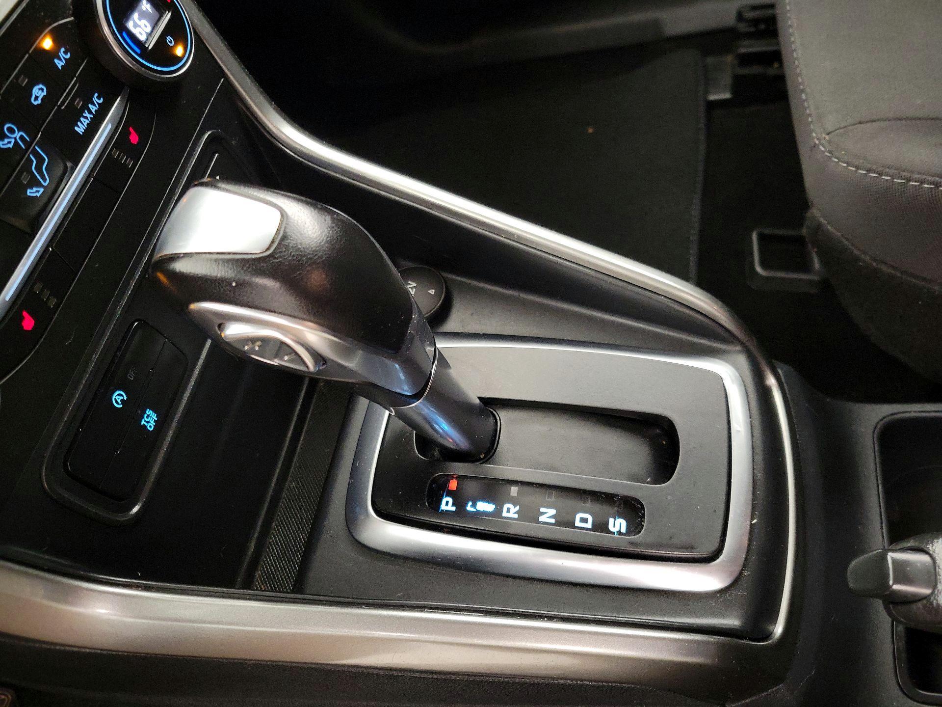 Thumbnail: 2018 Ford EcoSport - 17