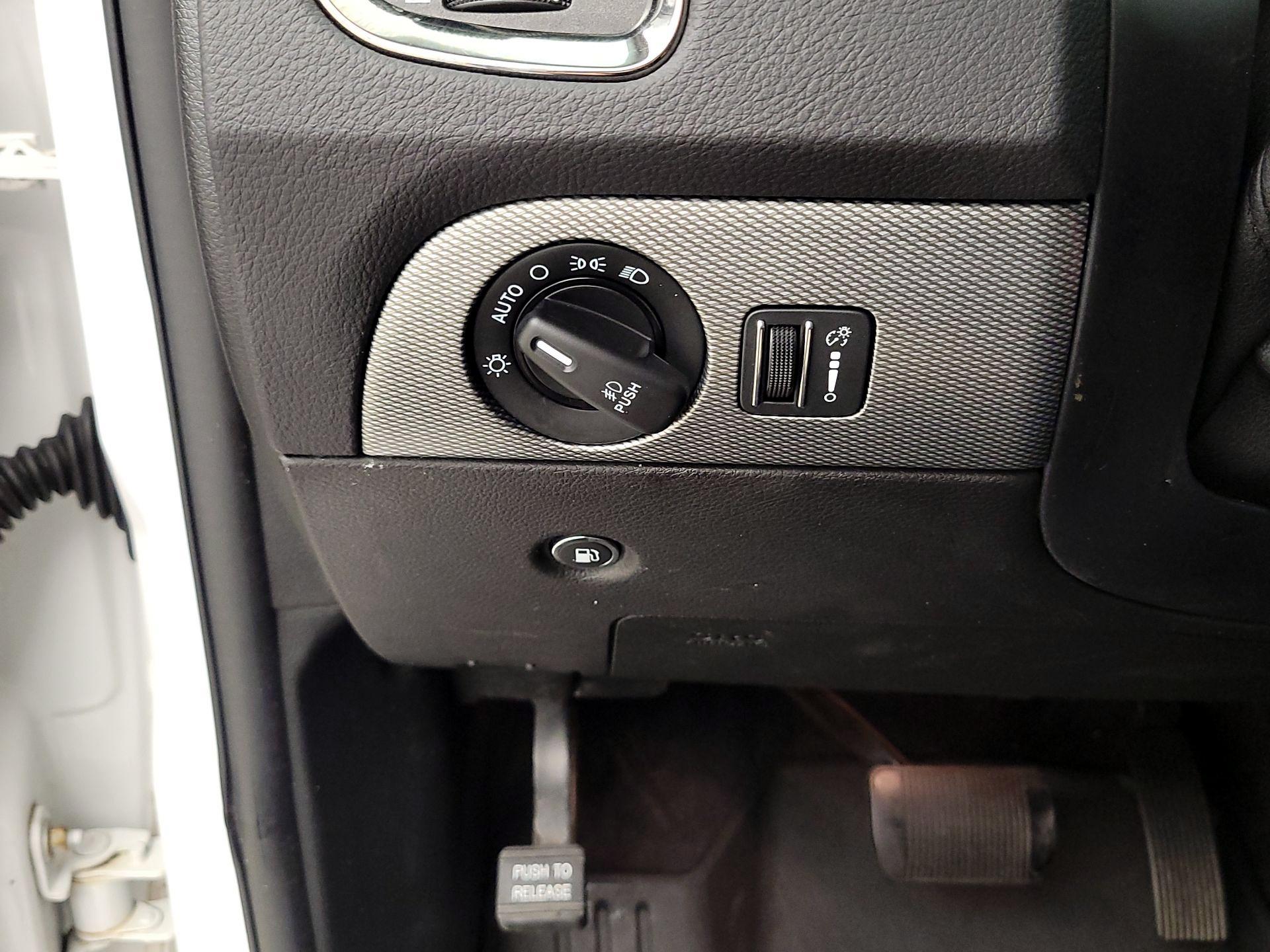 Thumbnail: 2018 Dodge Durango - 13