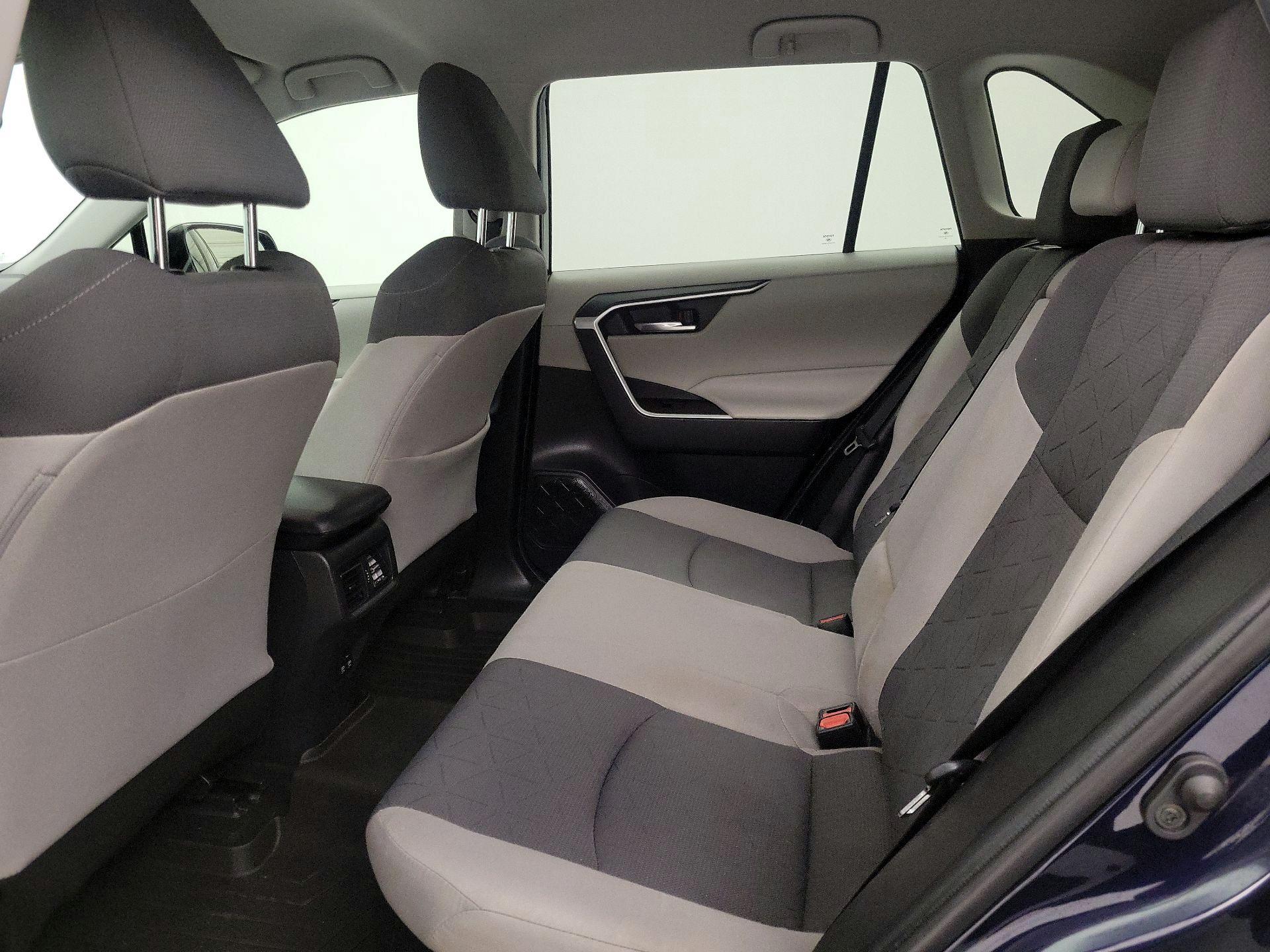 Thumbnail: 2021 Toyota RAV4 - 19