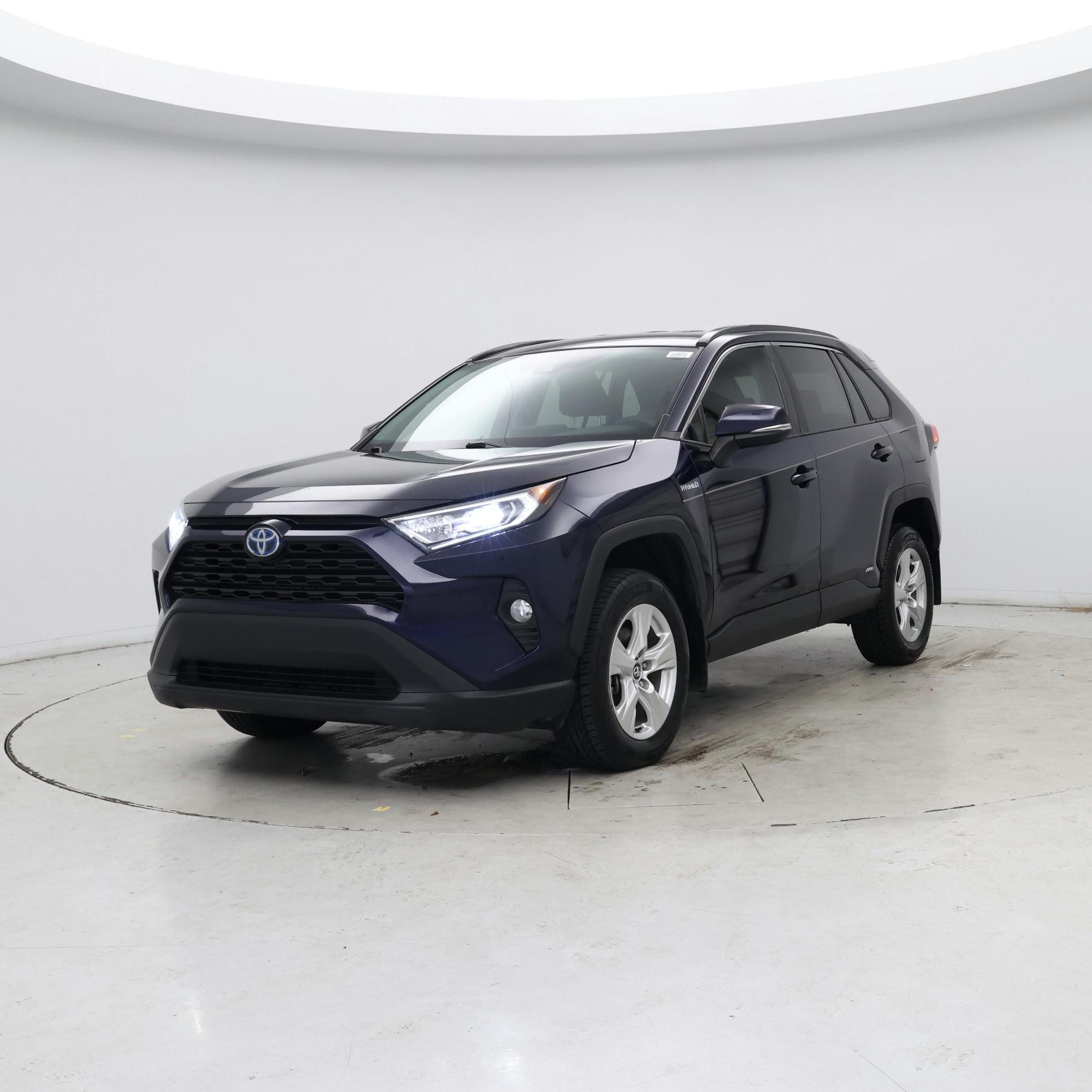 Thumbnail: 2021 Toyota RAV4 - 4