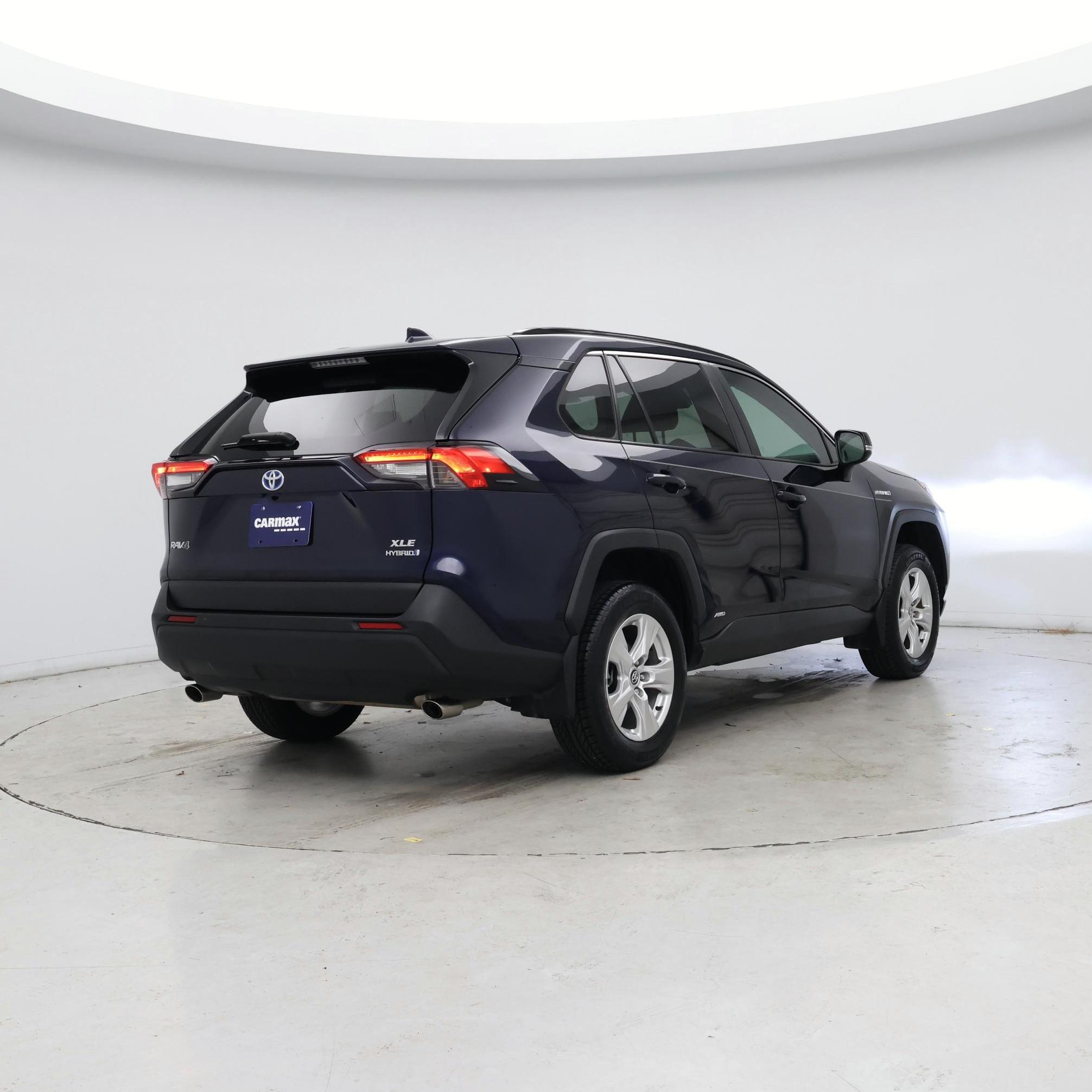 Thumbnail: 2021 Toyota RAV4 - 8