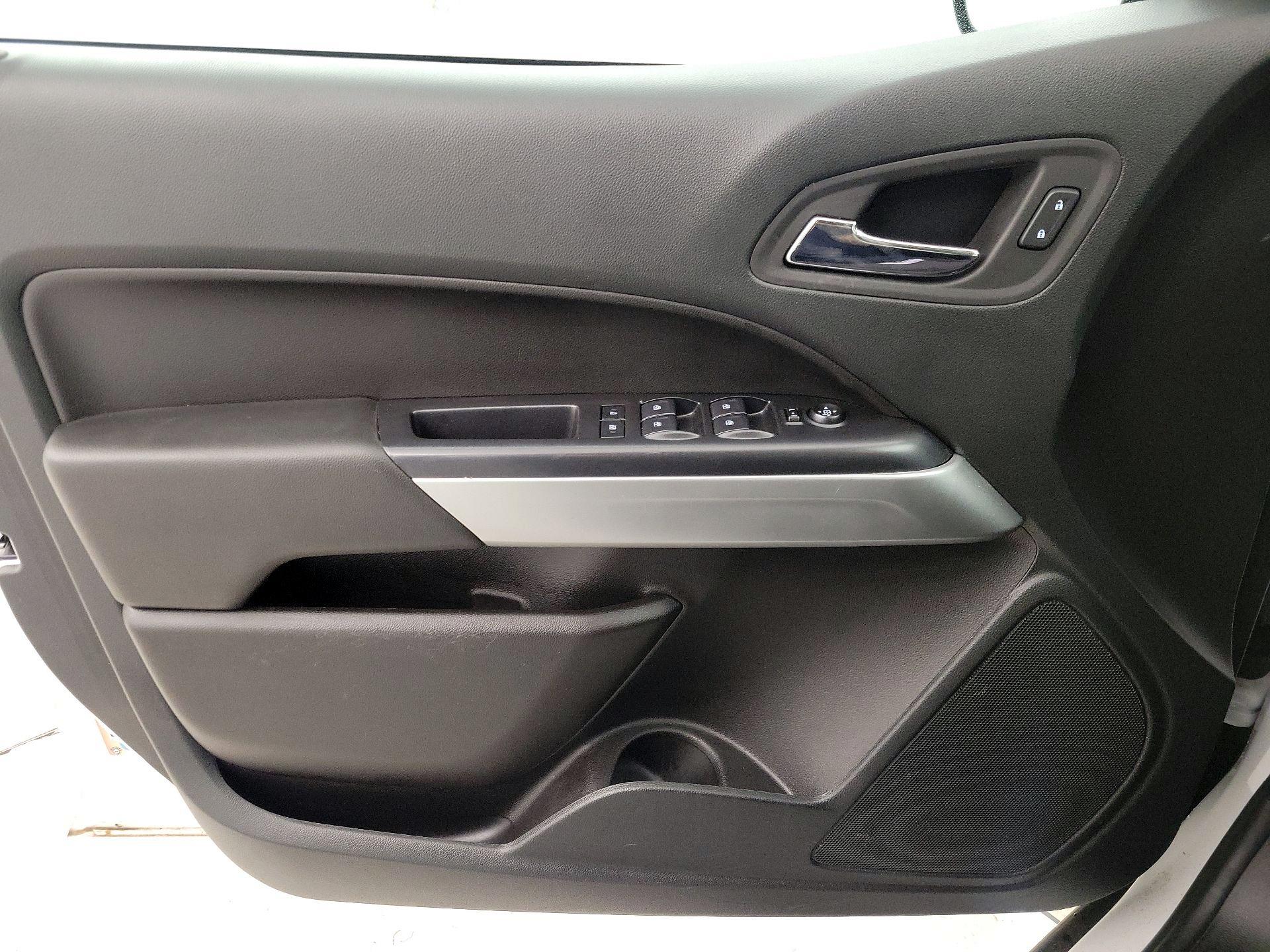 Thumbnail: 2022 Chevrolet Colorado - 12