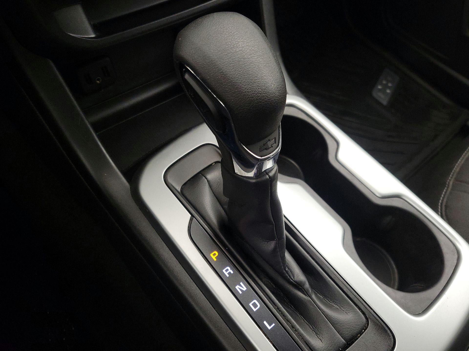 Thumbnail: 2022 Chevrolet Colorado - 17