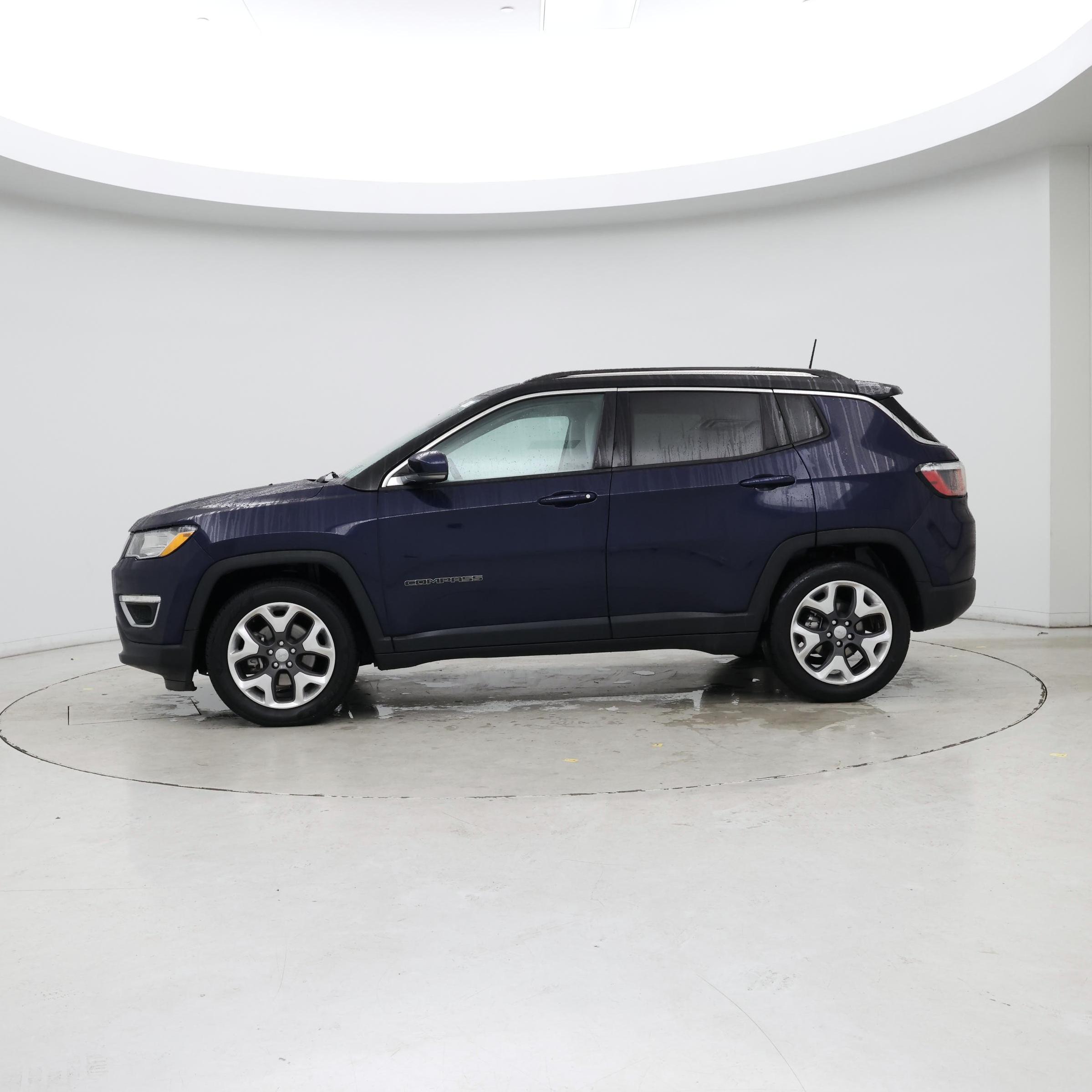 Thumbnail: 2018 Jeep Compass - 3