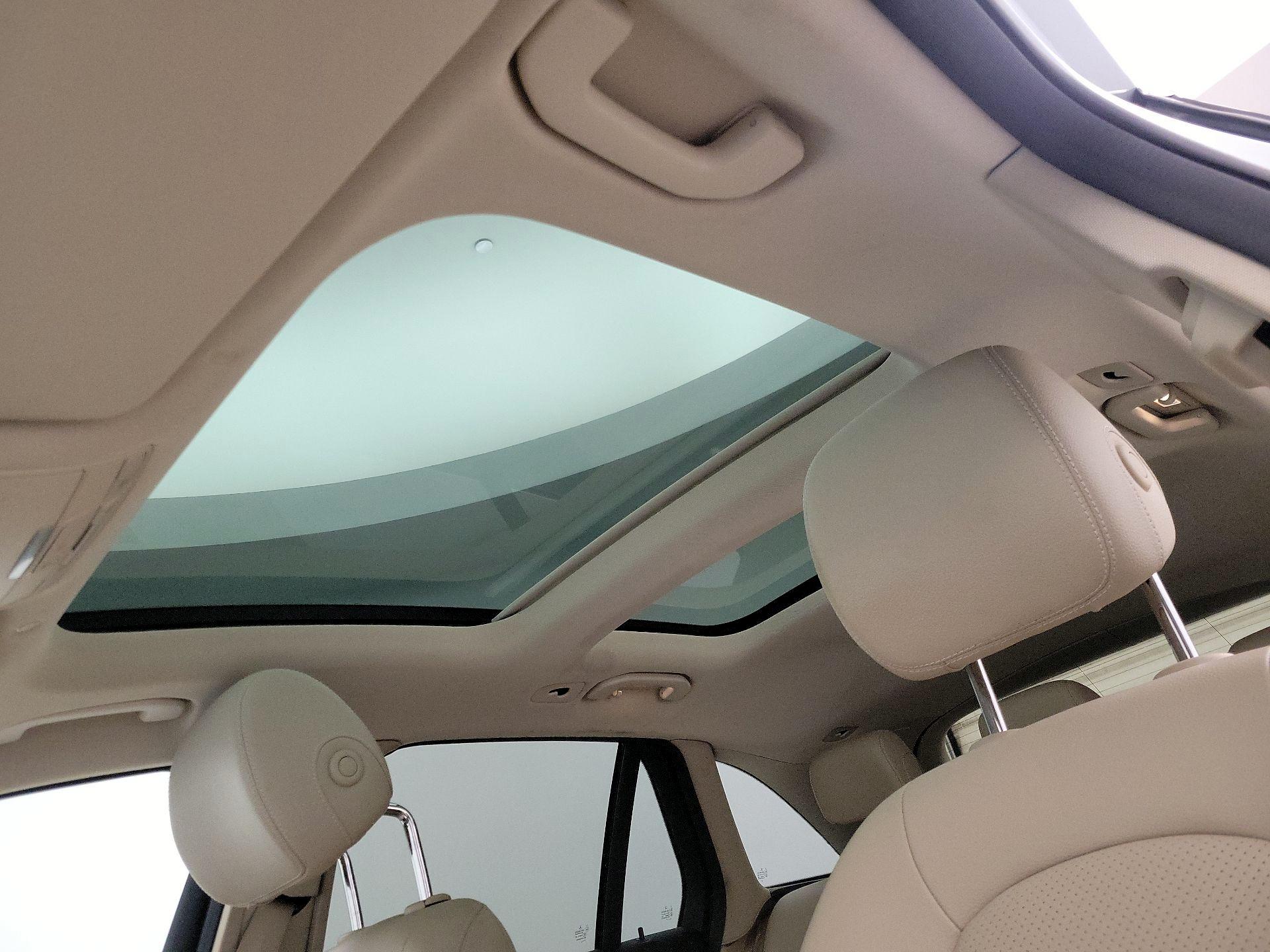 Thumbnail: 2021 Mercedes-Benz GLC - 19