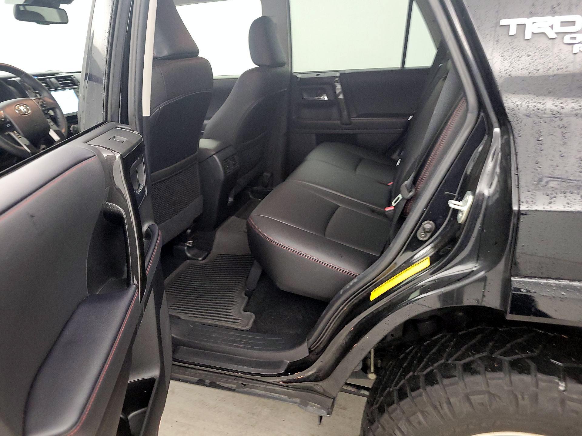 Thumbnail: 2022 Toyota 4Runner - 20