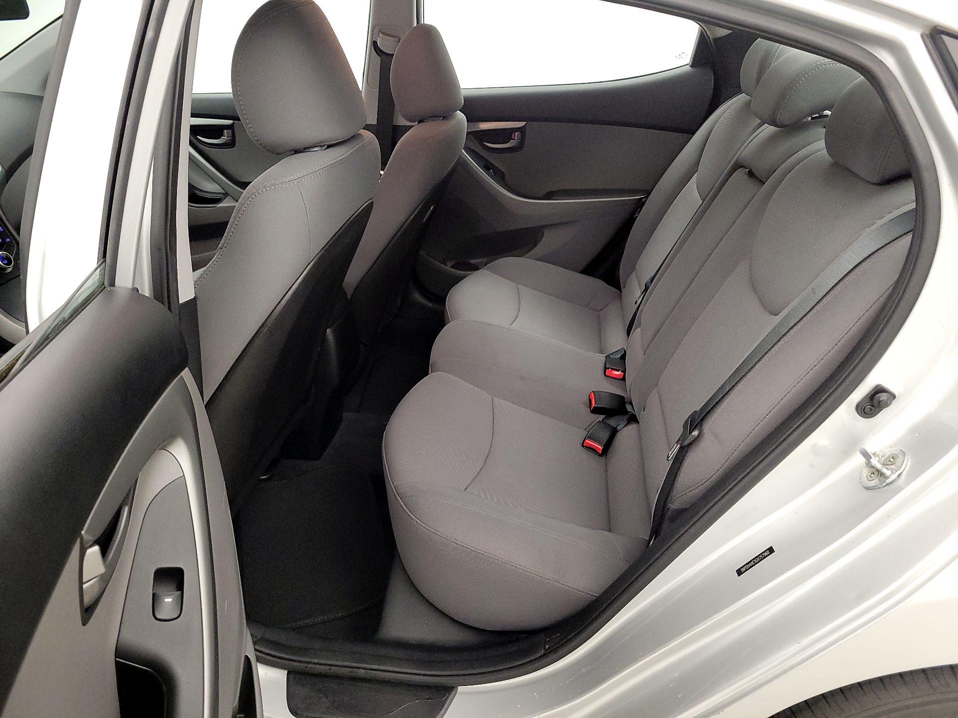 Thumbnail: 2016 Hyundai Elantra - 18