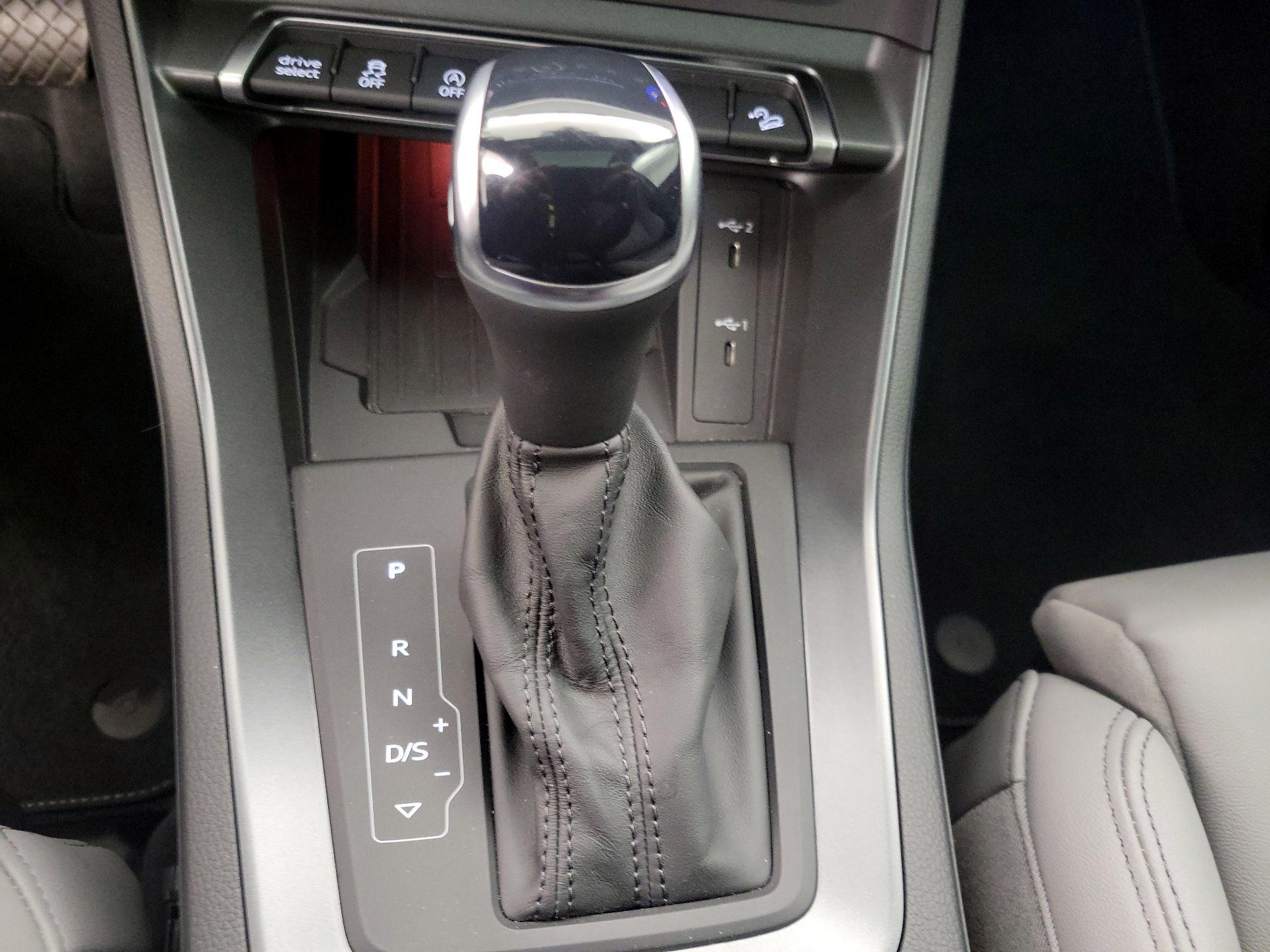 Thumbnail: 2024 Audi Q3 - 17