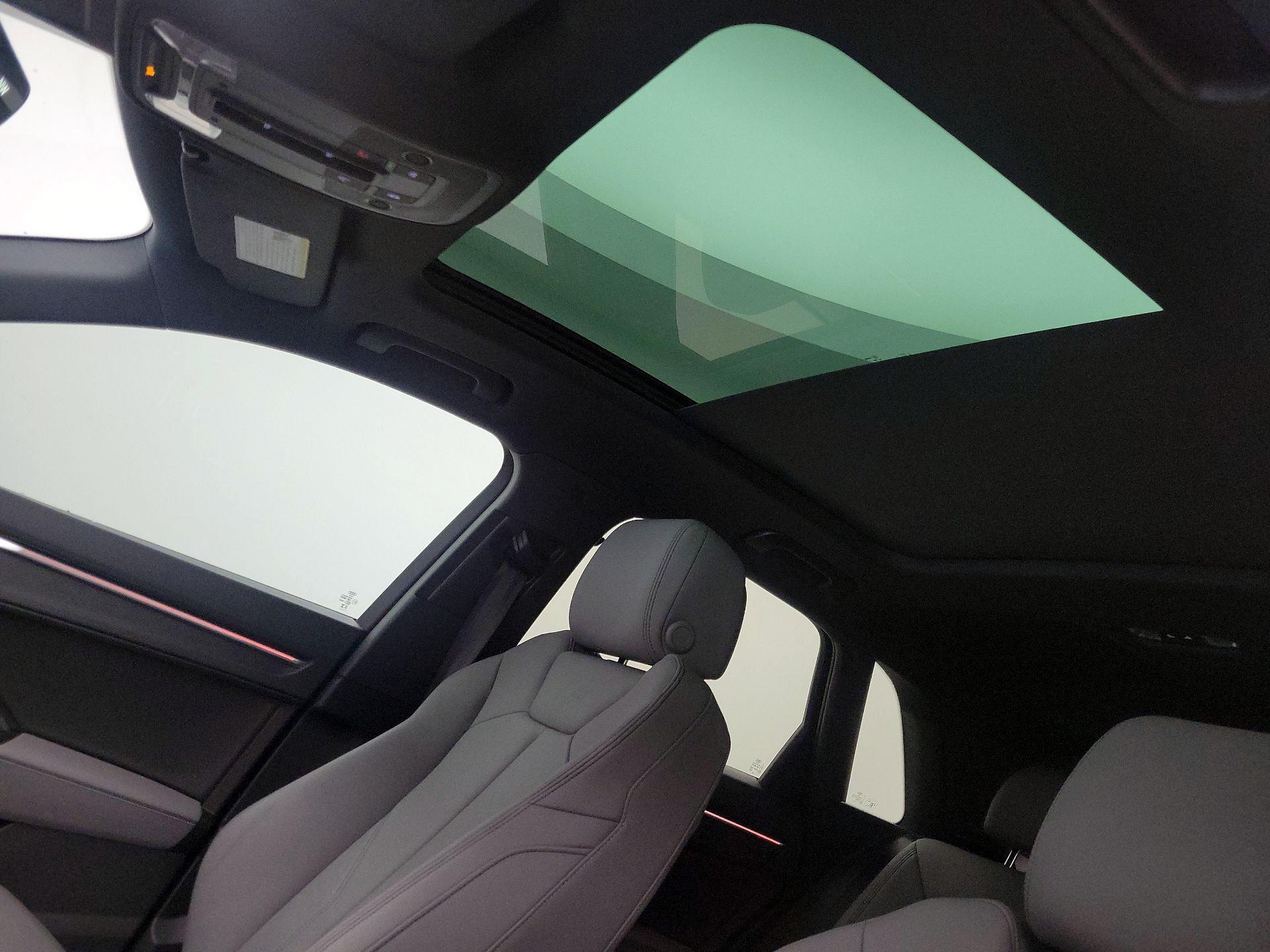 Thumbnail: 2024 Audi Q3 - 18