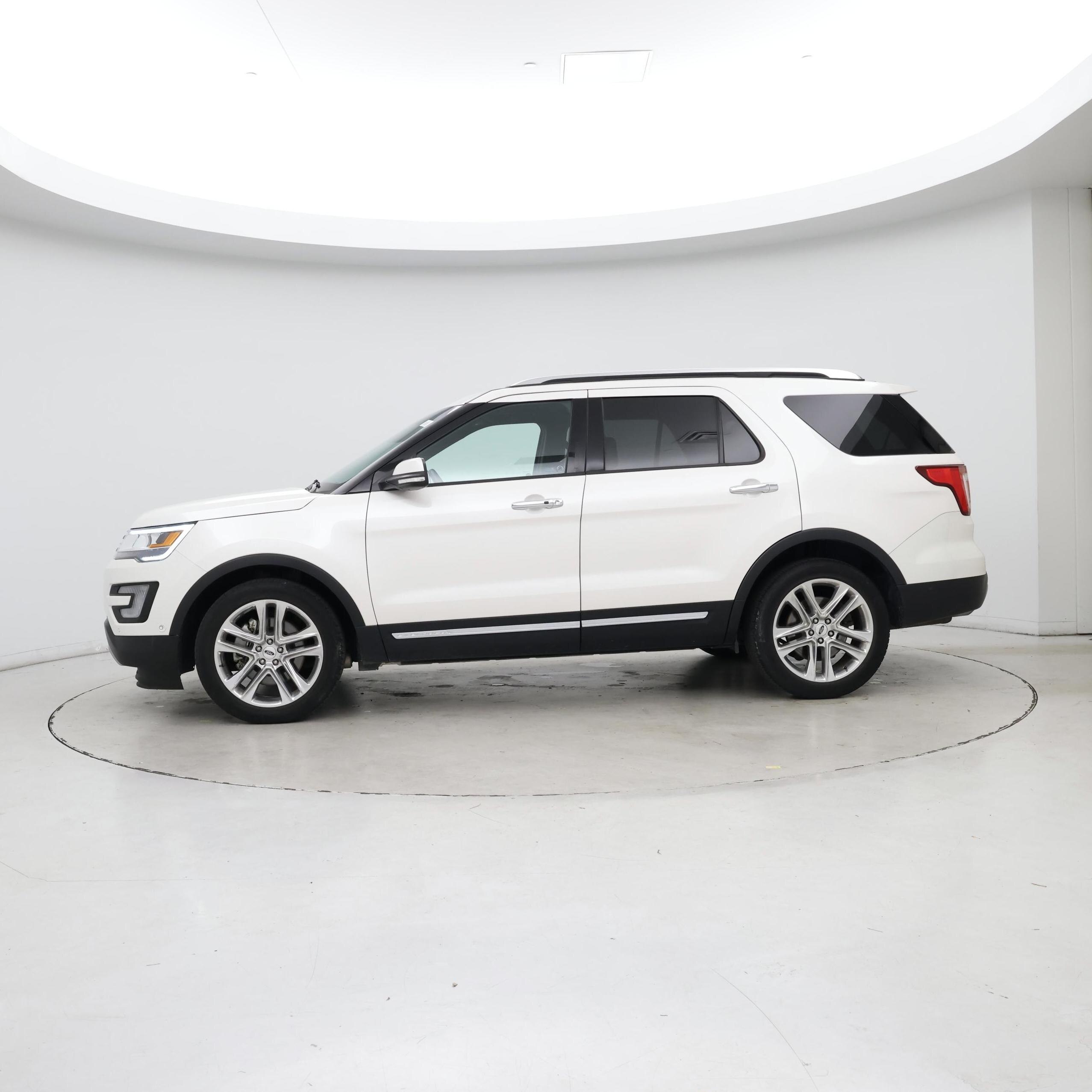 Thumbnail: 2017 Ford Explorer - 3