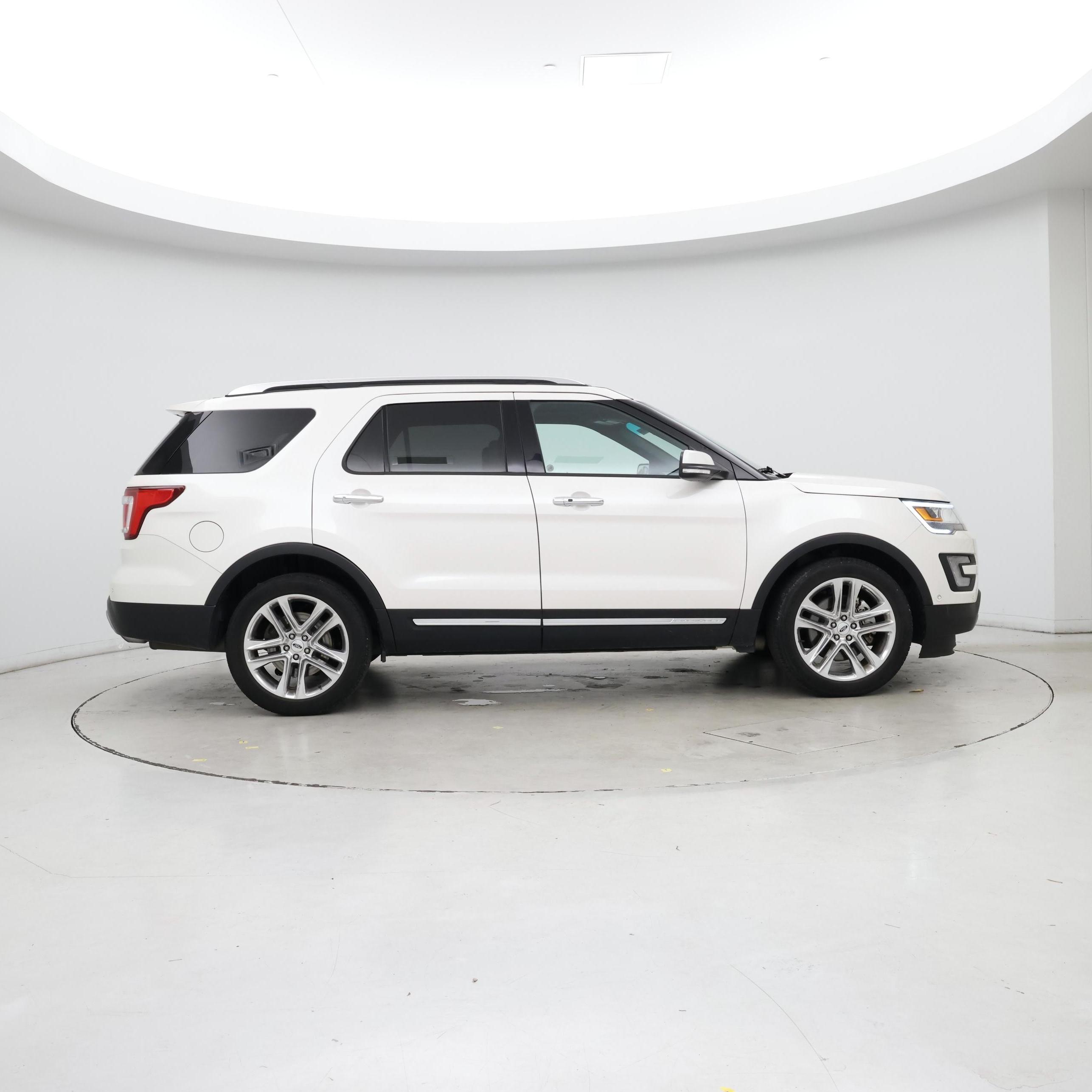 Thumbnail: 2017 Ford Explorer - 7