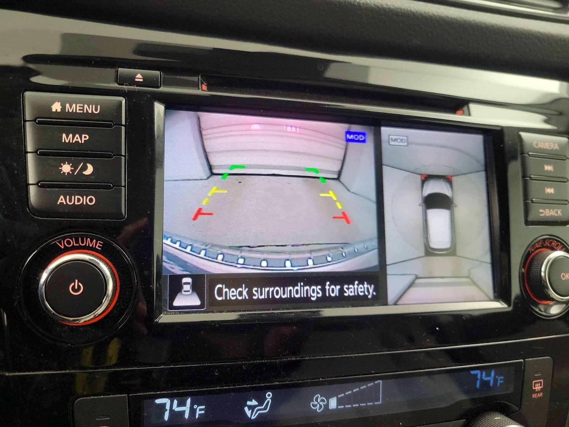 Thumbnail: 2022 Nissan Rogue Sport - 14