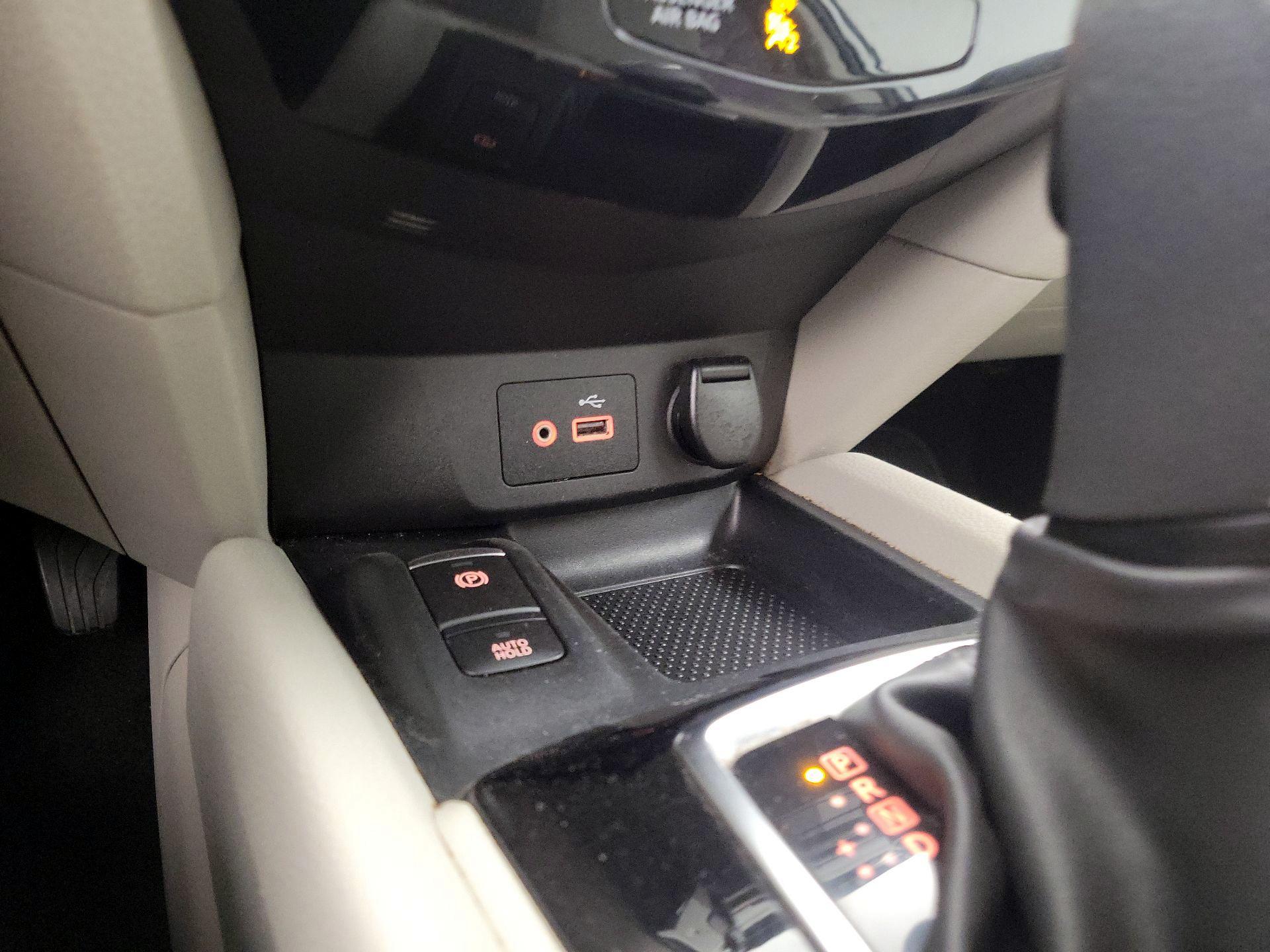 Thumbnail: 2022 Nissan Rogue Sport - 18