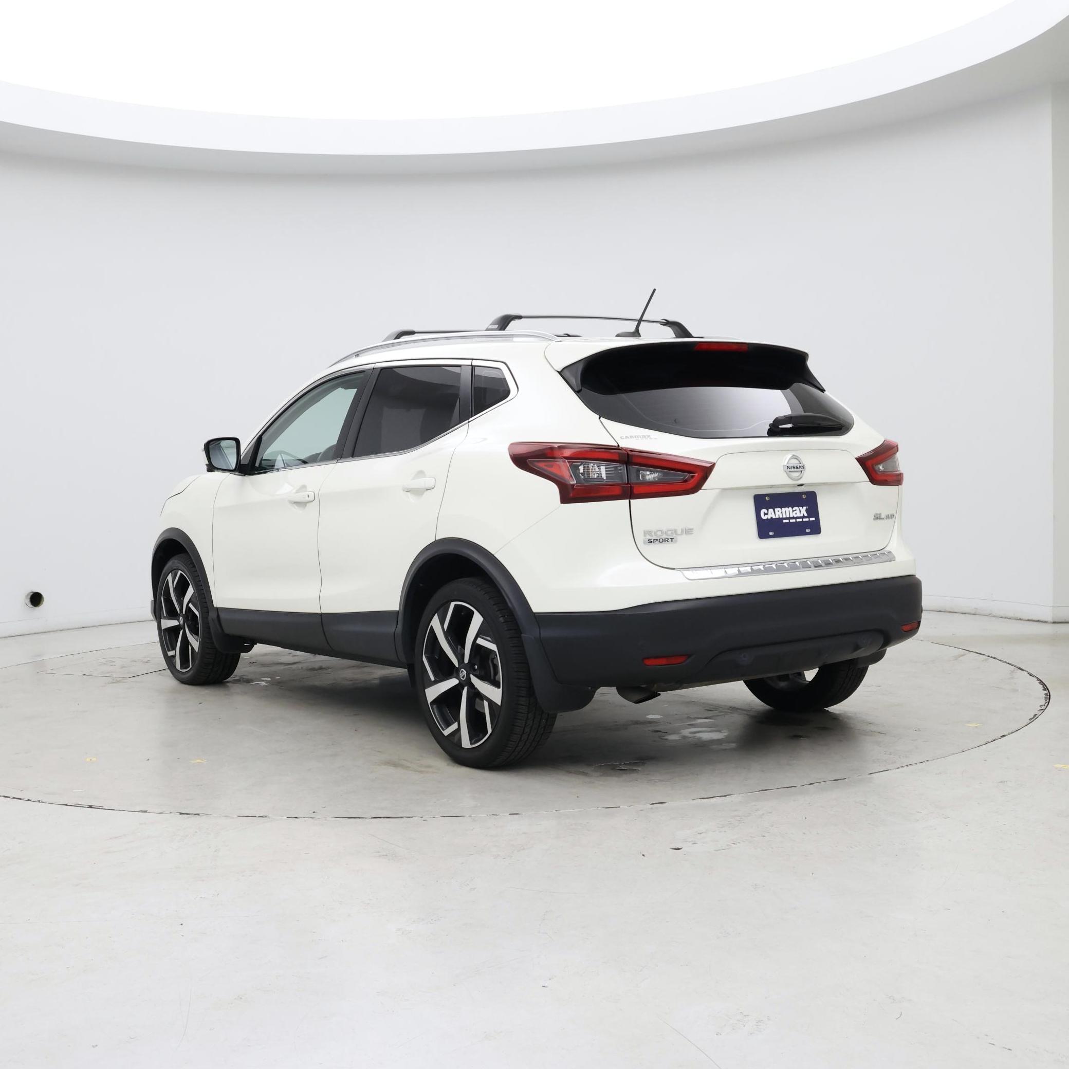 Thumbnail: 2022 Nissan Rogue Sport - 2