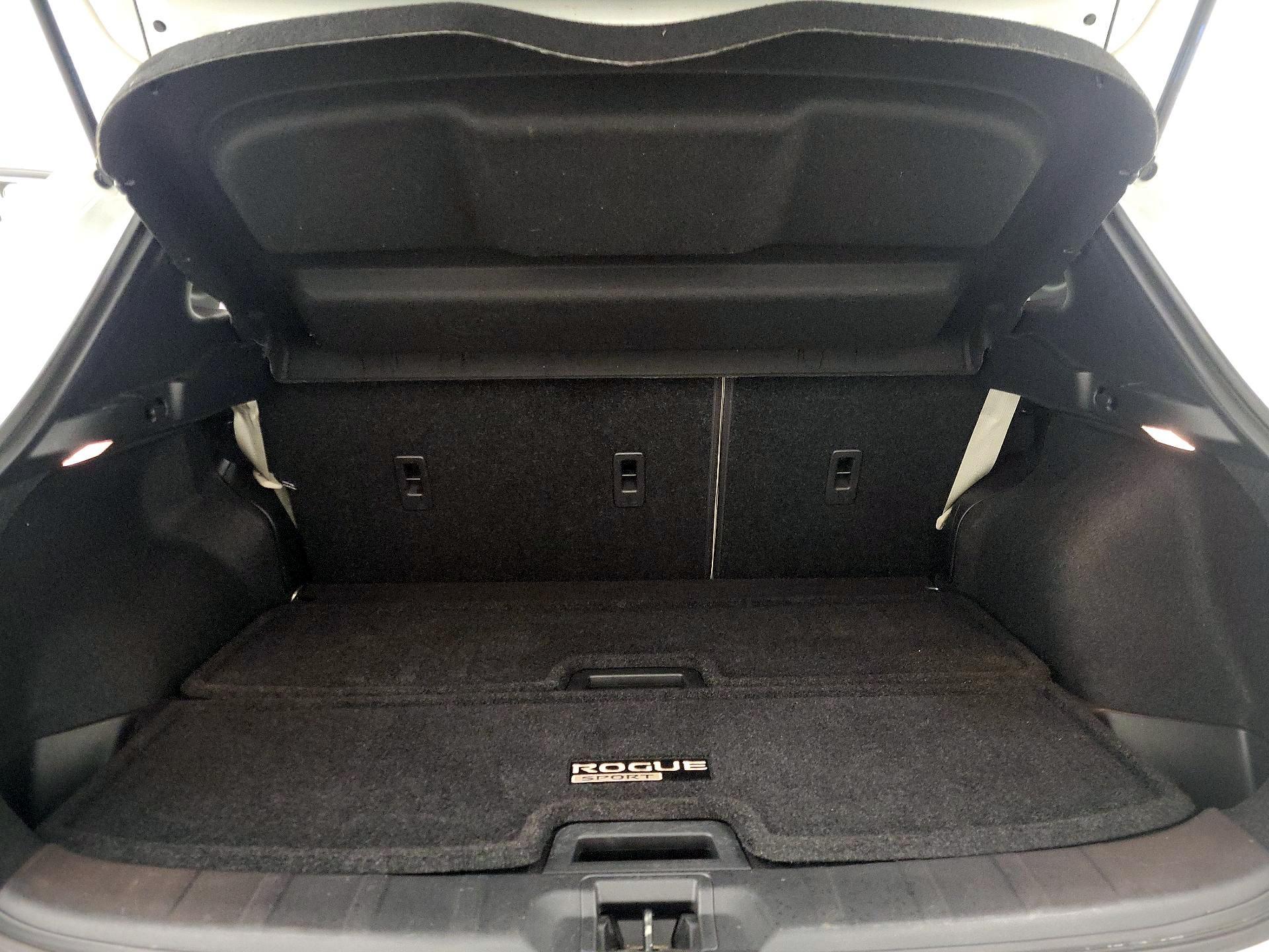 Thumbnail: 2022 Nissan Rogue Sport - 20