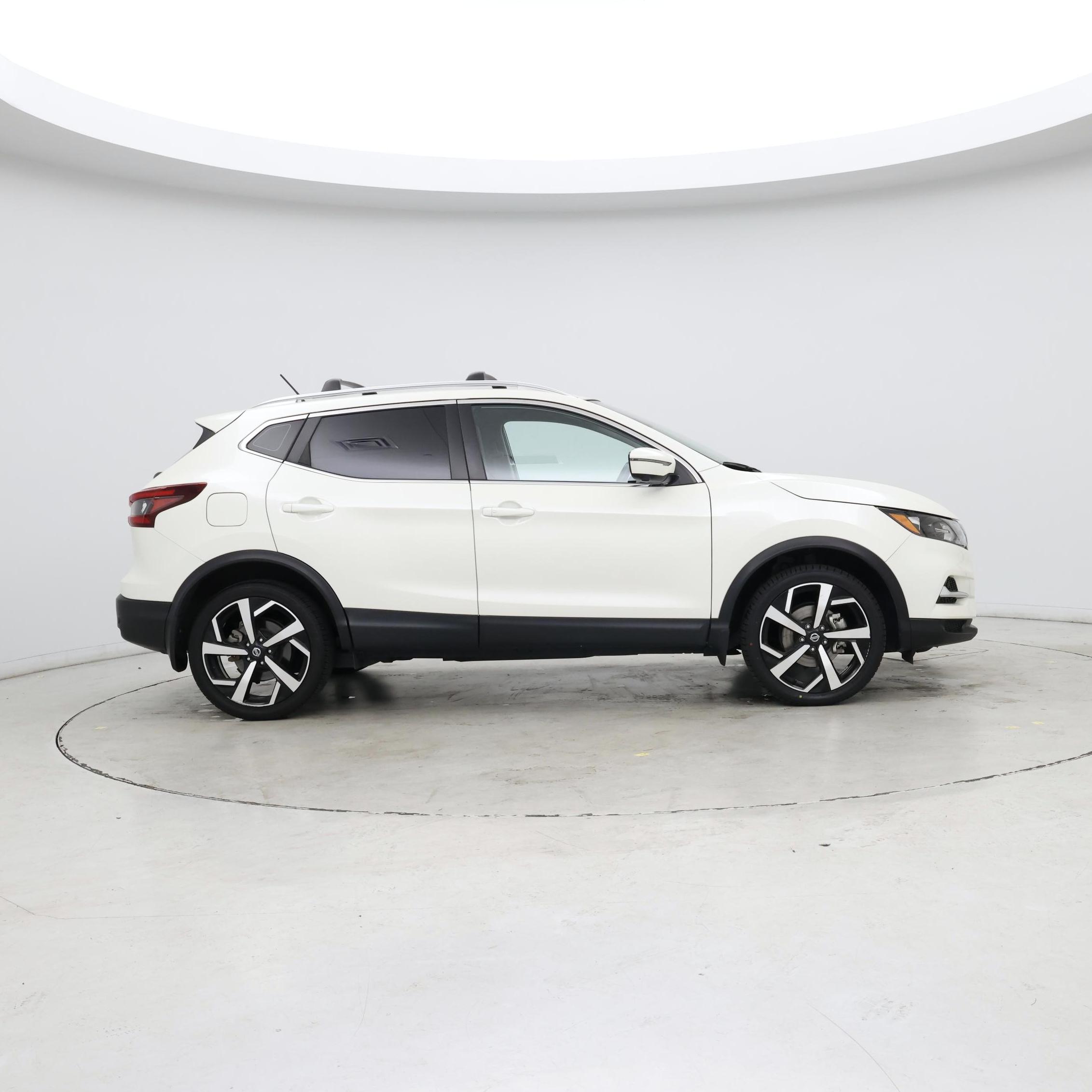 Thumbnail: 2022 Nissan Rogue Sport - 7