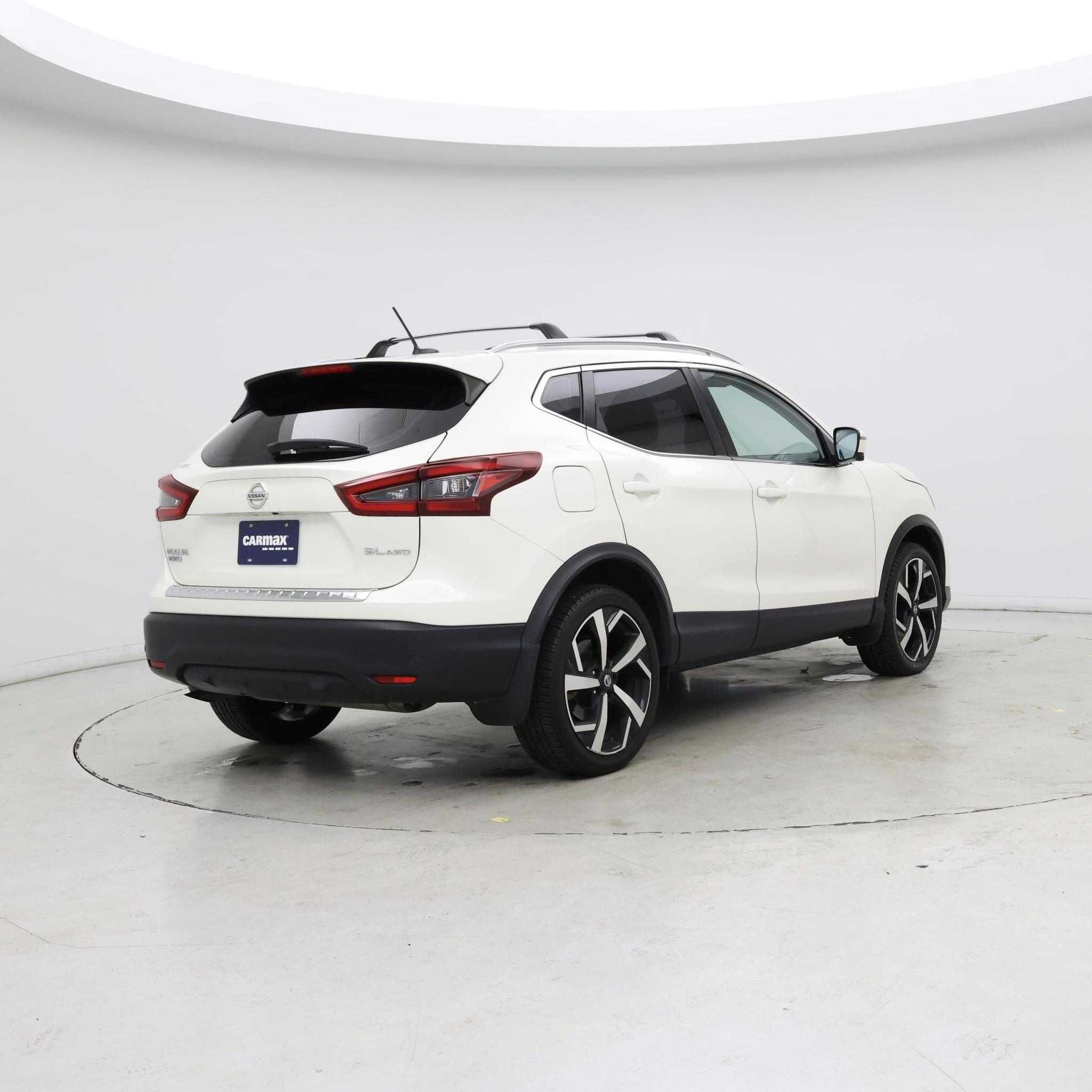 Thumbnail: 2022 Nissan Rogue Sport - 8