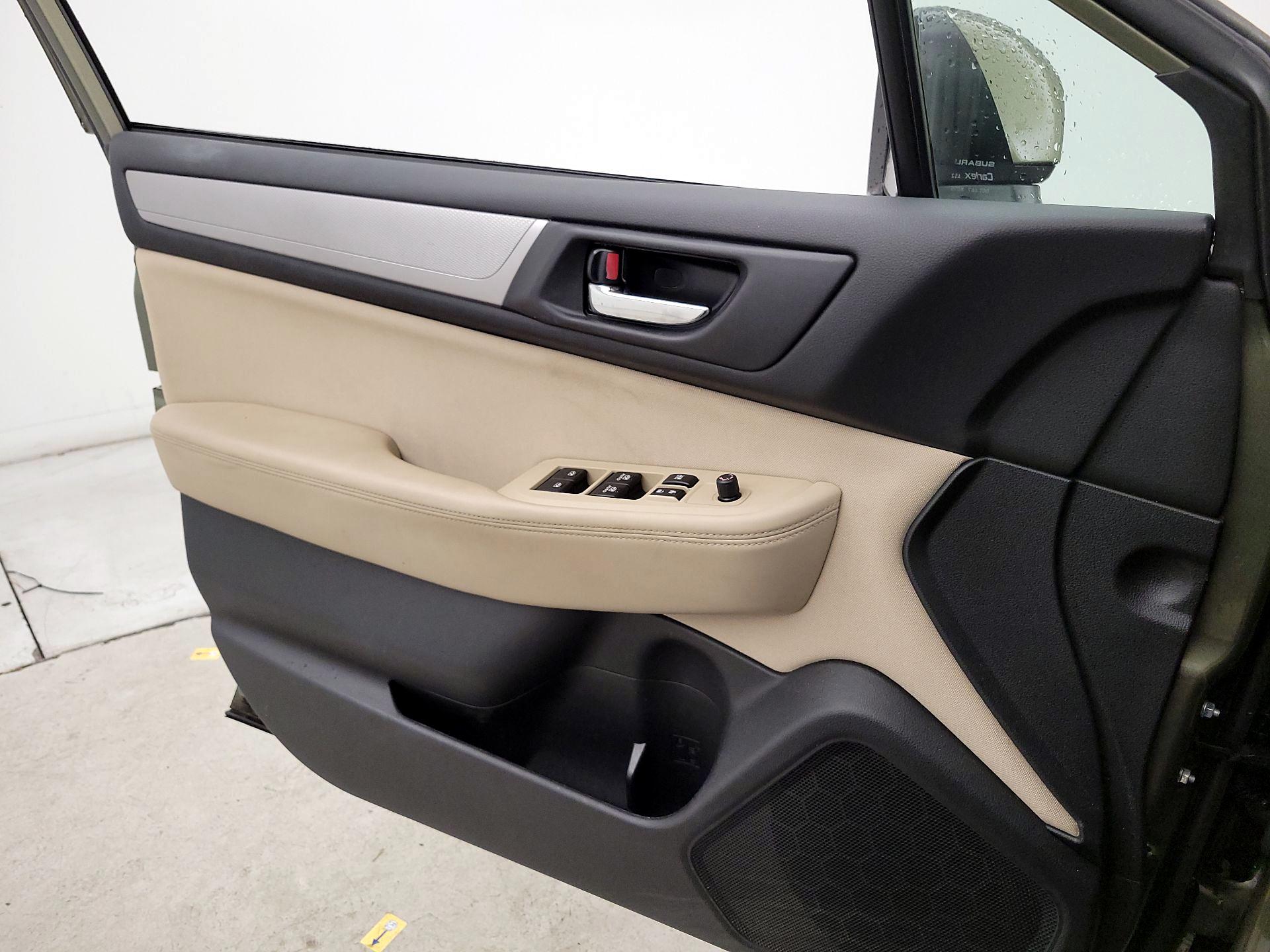 Thumbnail: 2015 Subaru Outback - 12