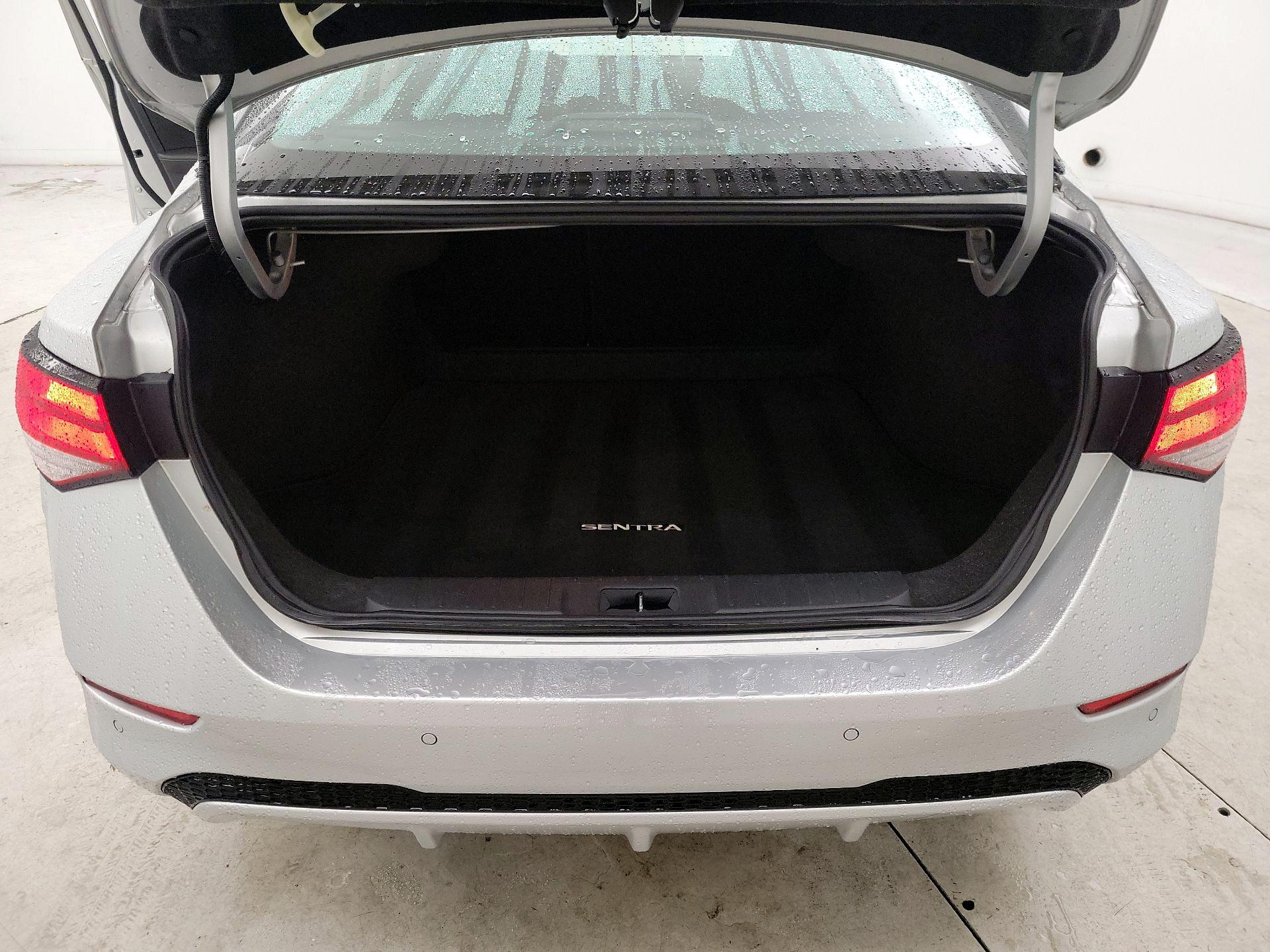 Thumbnail: 2023 Nissan Sentra - 20