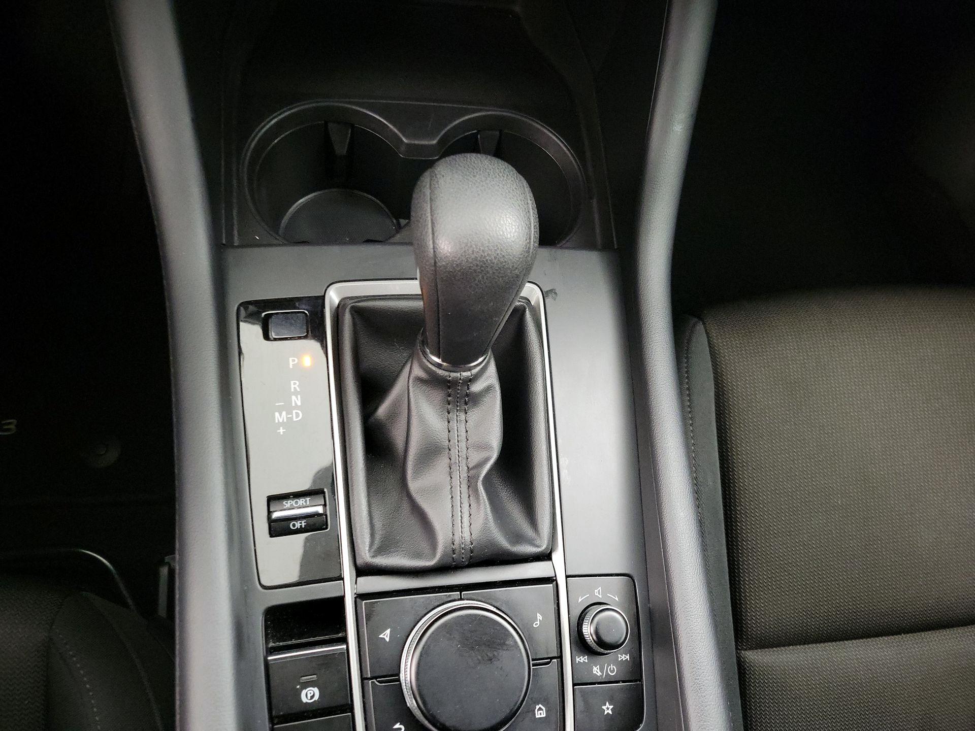 Thumbnail: 2022 Mazda Mazda3 - 17