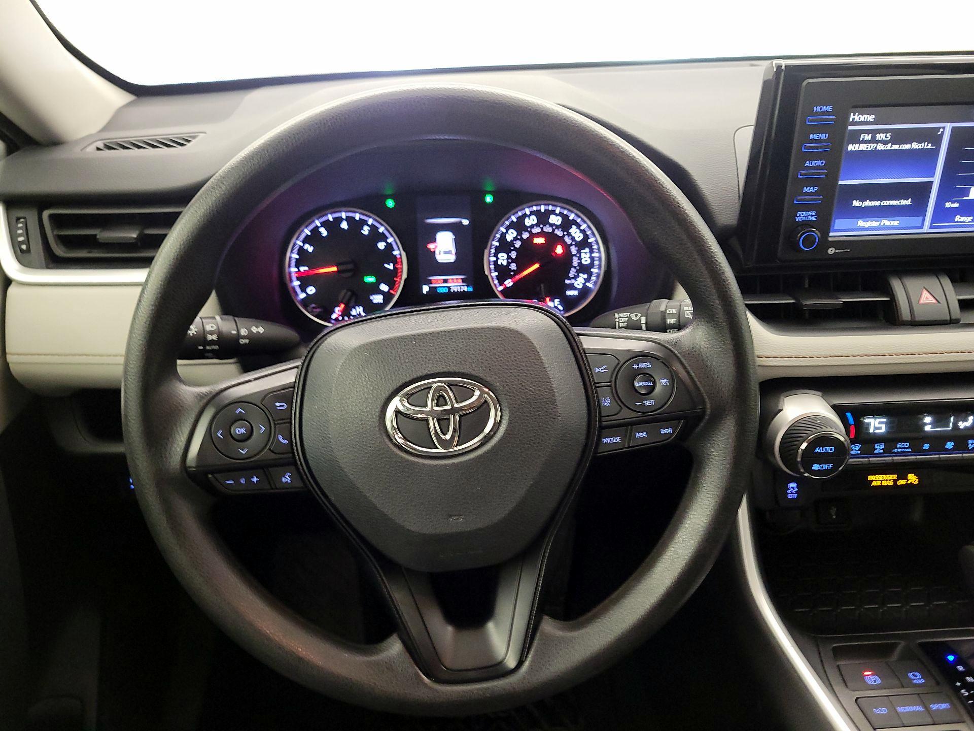 Thumbnail: 2020 Toyota RAV4 - 10