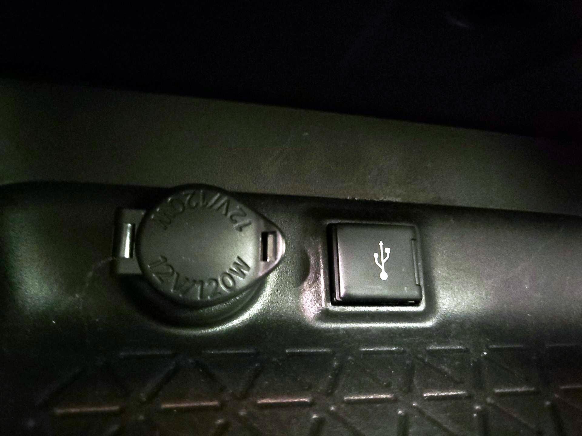 Thumbnail: 2020 Toyota RAV4 - 18